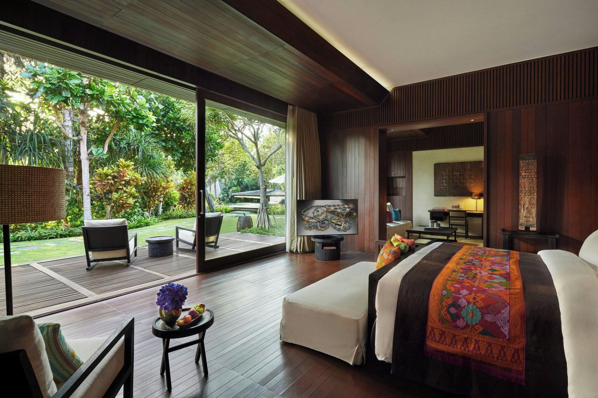Twin Three Bedrooms with Private Pool