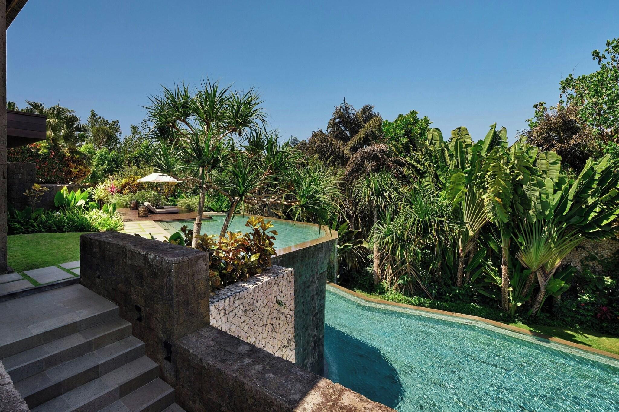 Twin Three Bedrooms with Private Pool