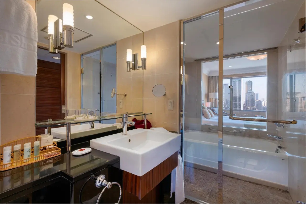 Double or Twin Executive