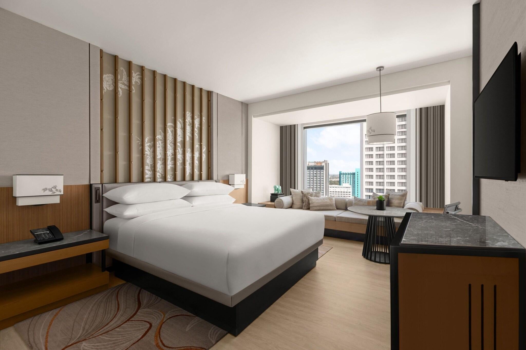 Double Club King Bed
