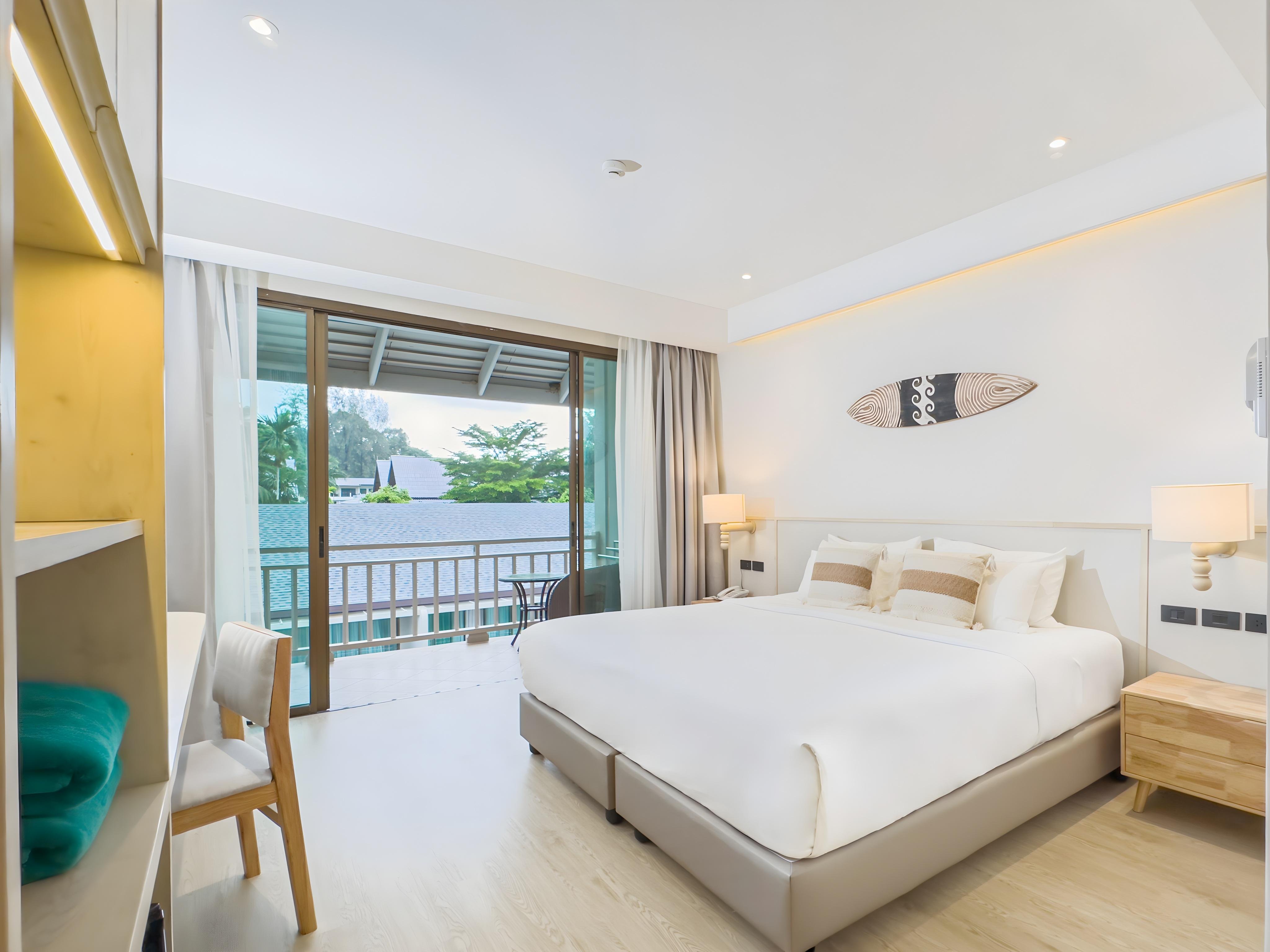 Double Deluxe Pool View