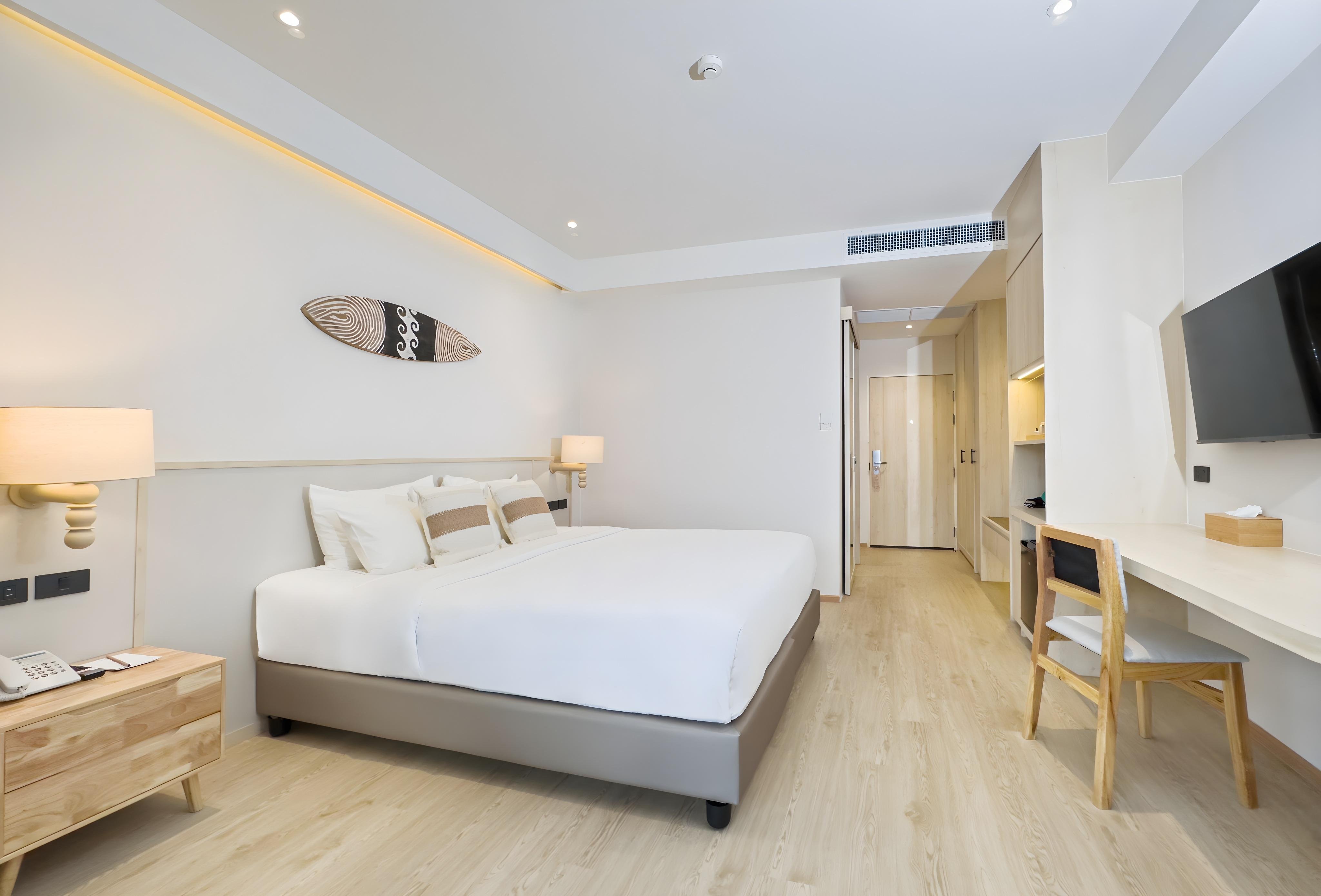 Double Deluxe Pool View