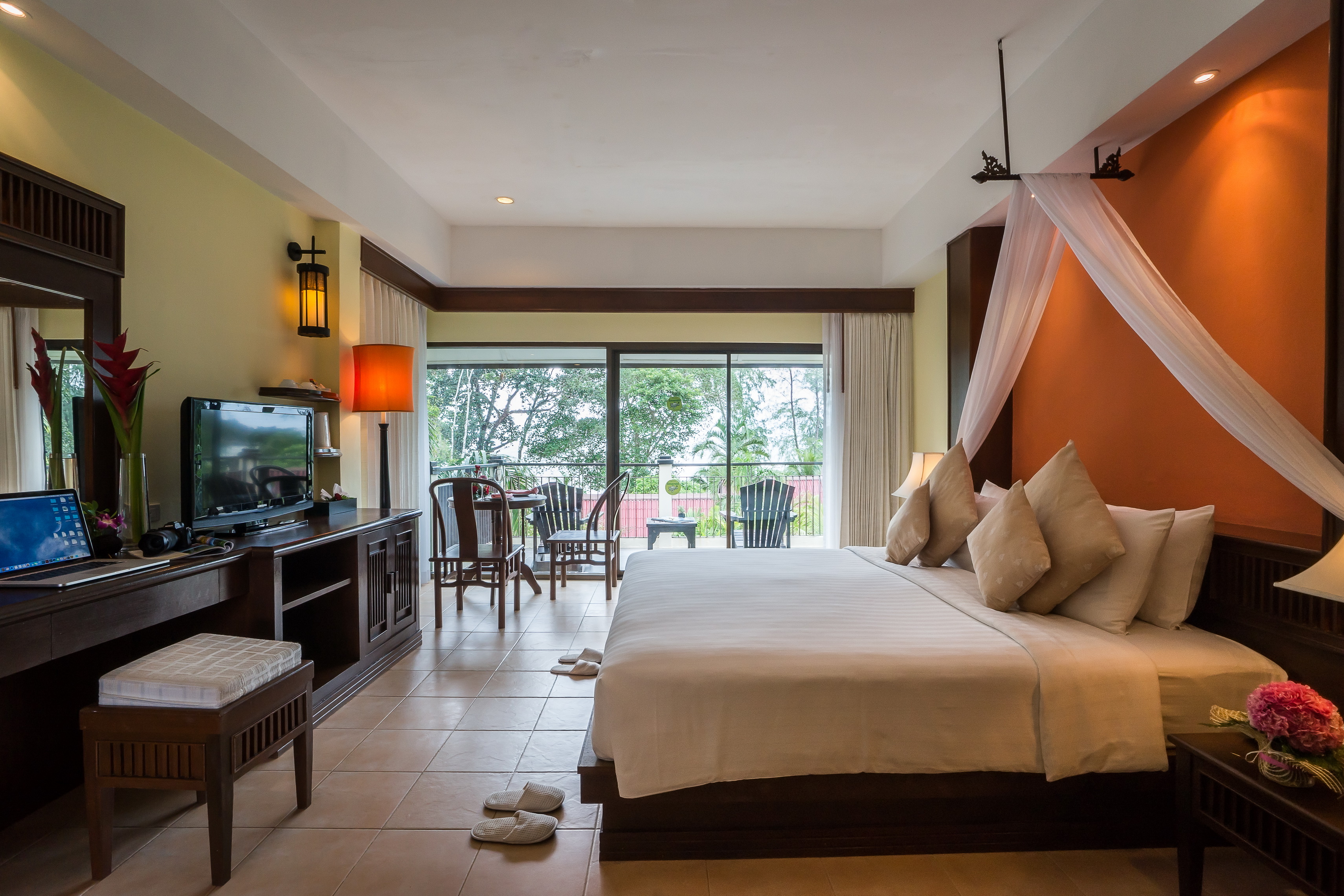 Double or Twin Standard