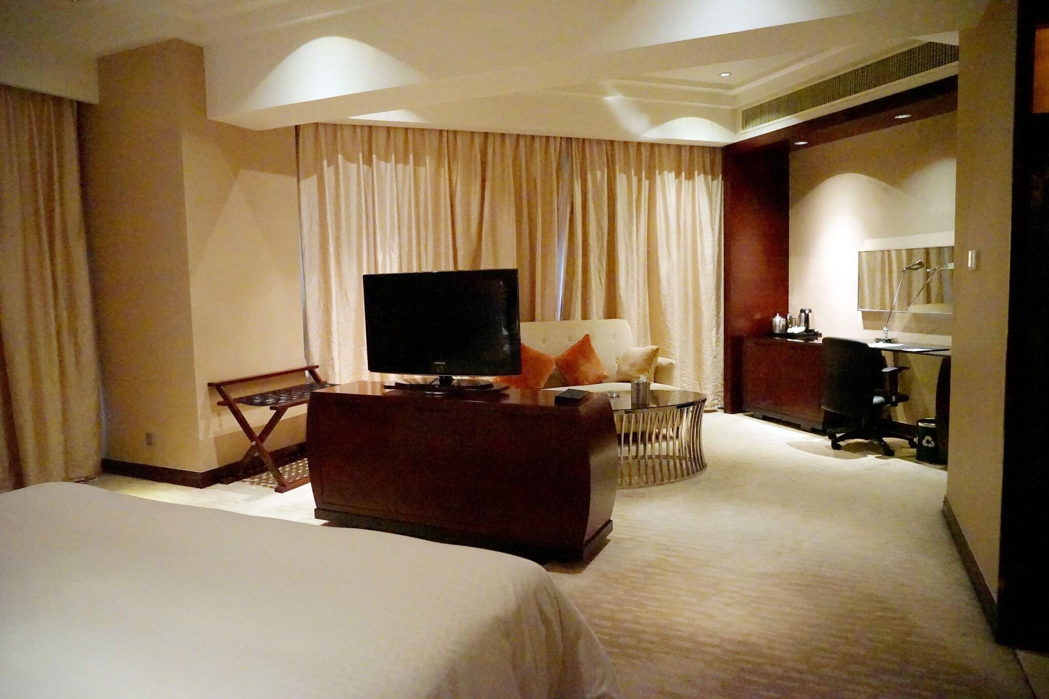 Double City View King Bed