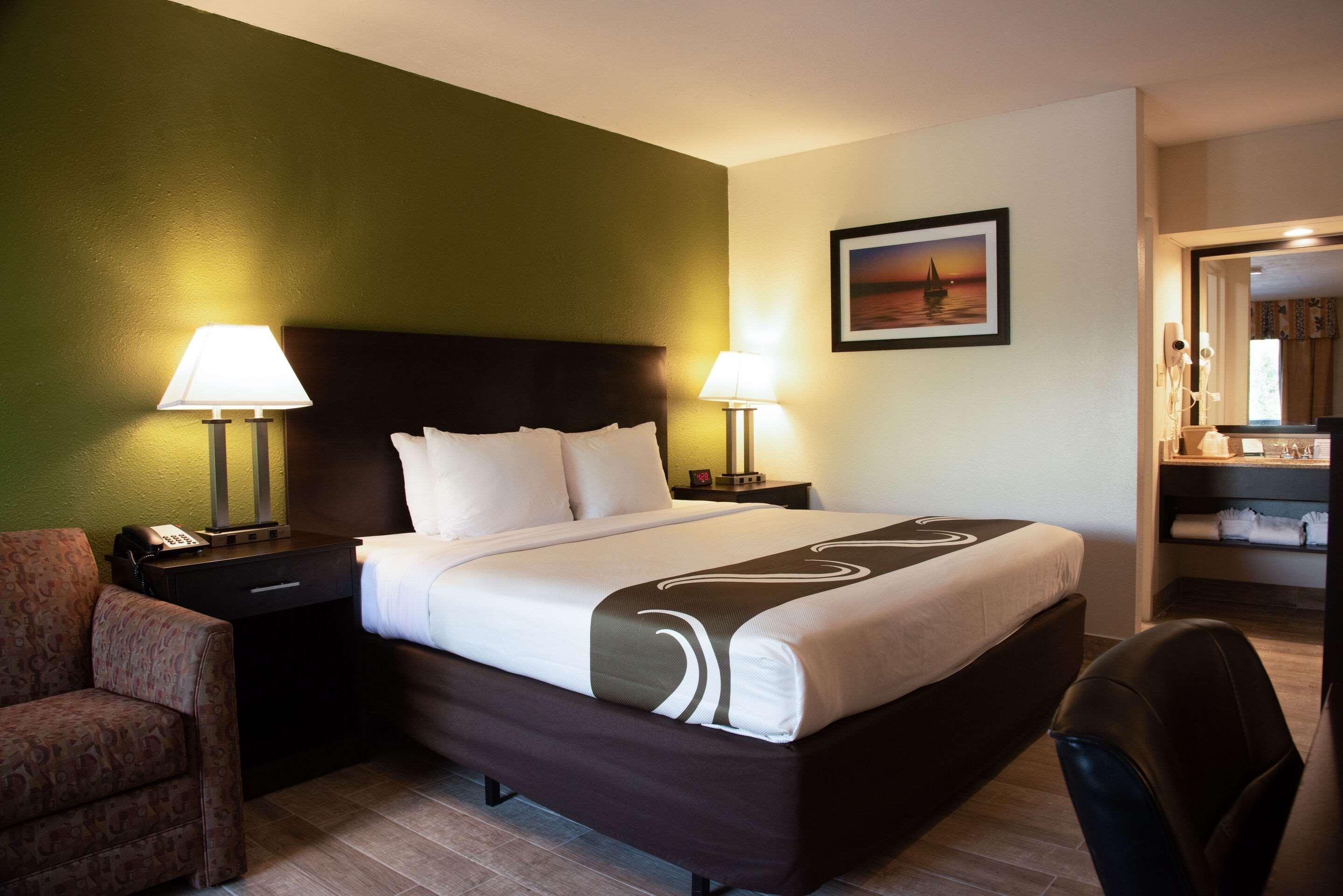 Double King Bed Non Smoking