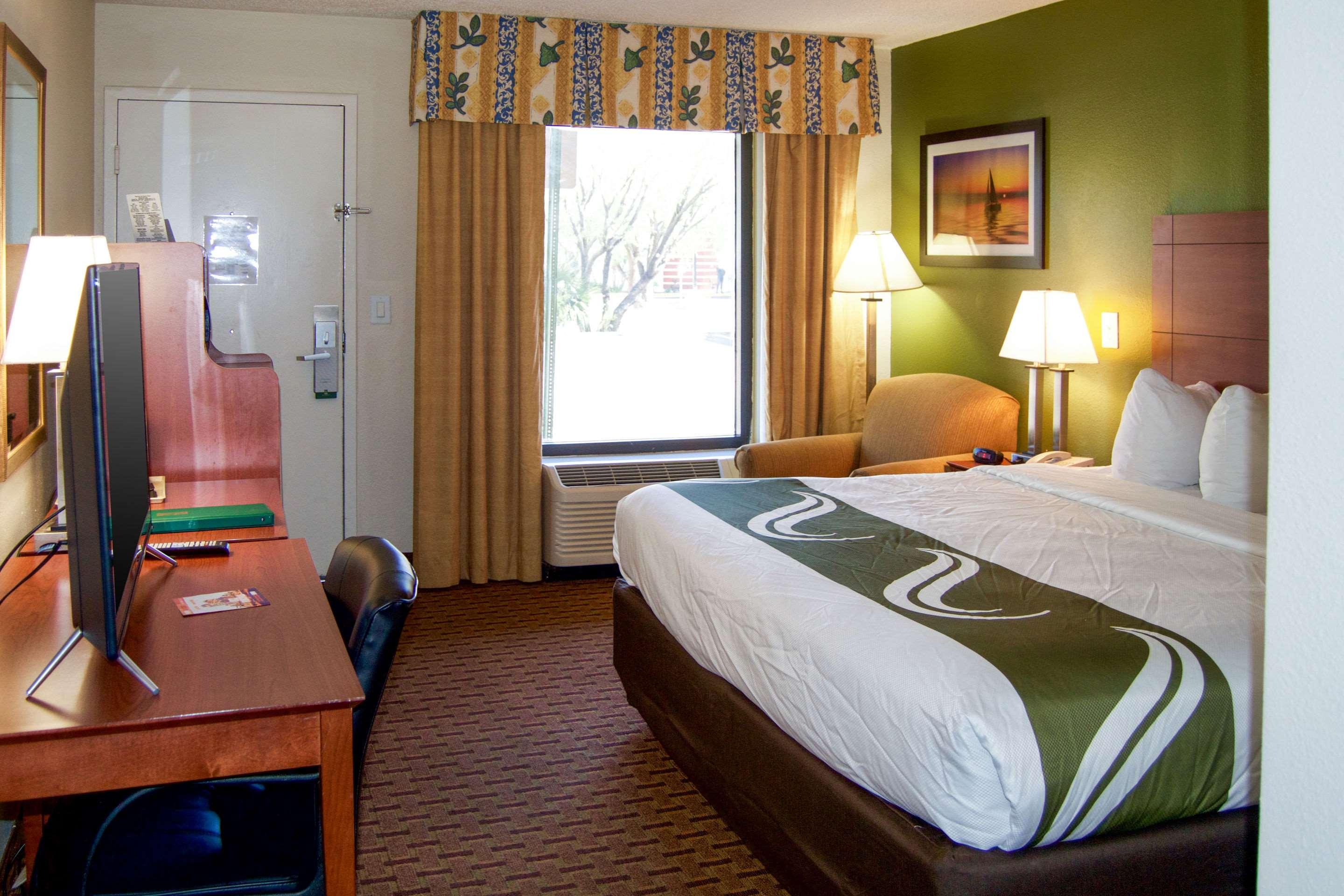 Double King Bed Non Smoking