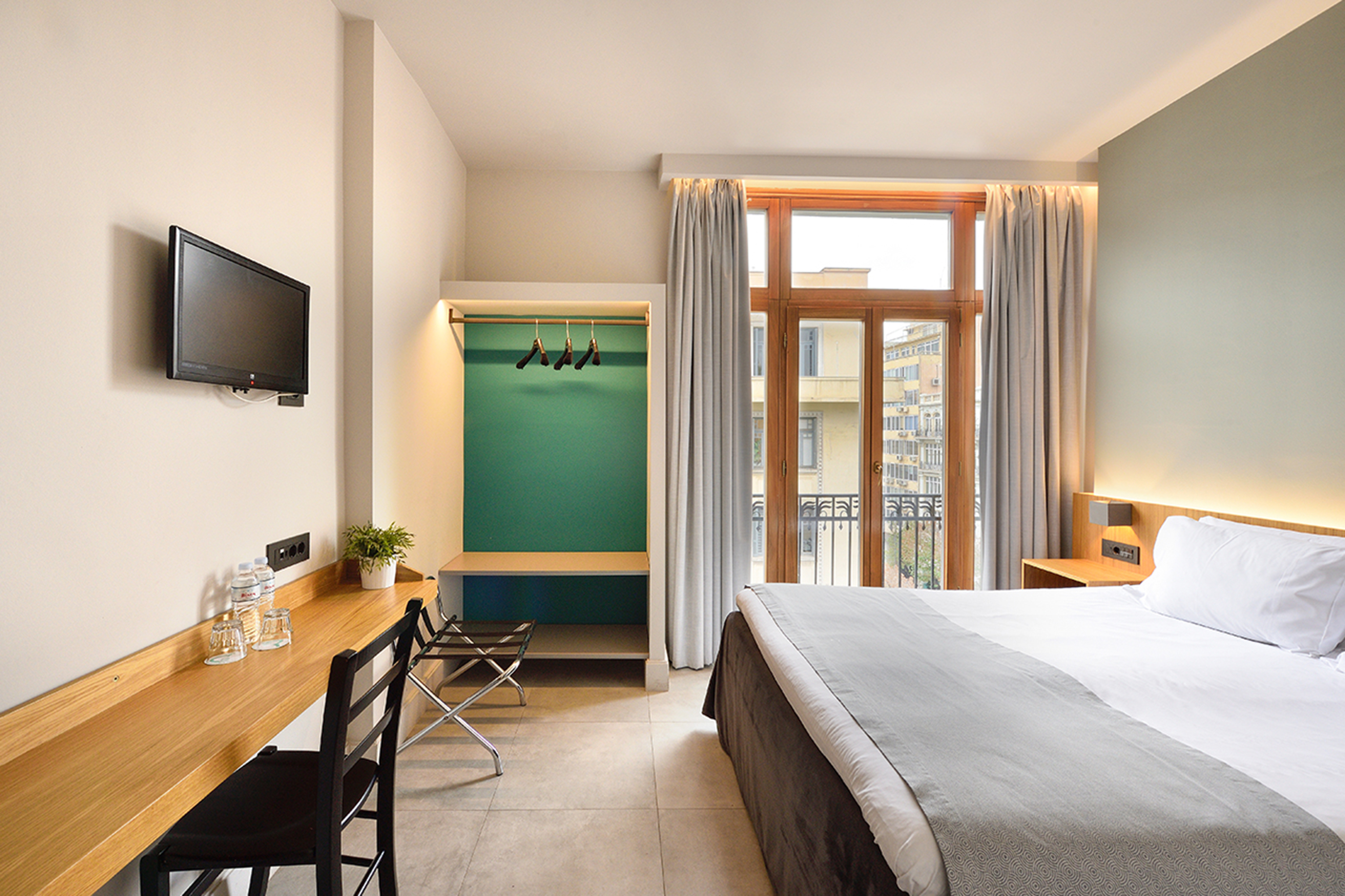 Double or Twin Standard