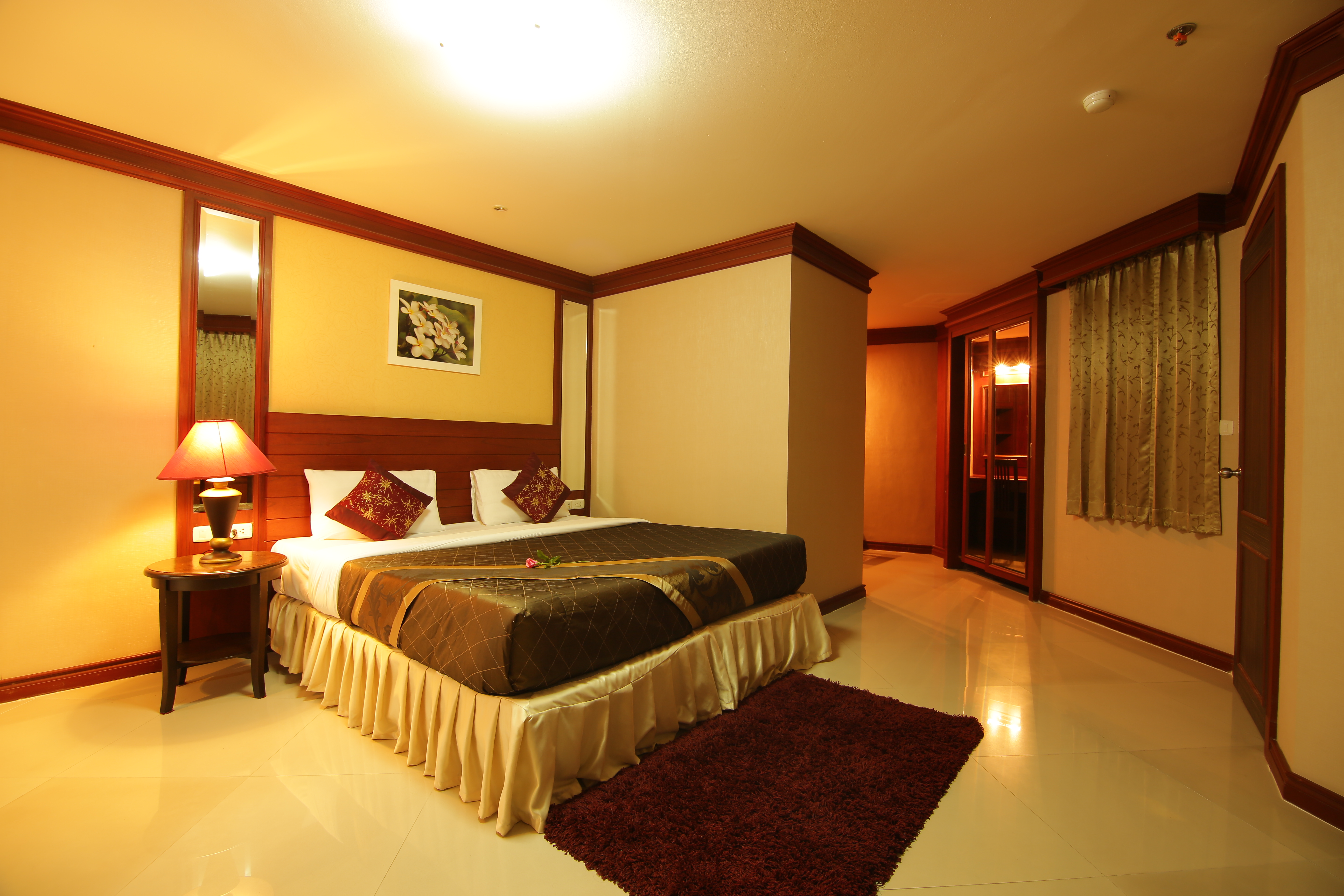 Suite Queen Size Bed