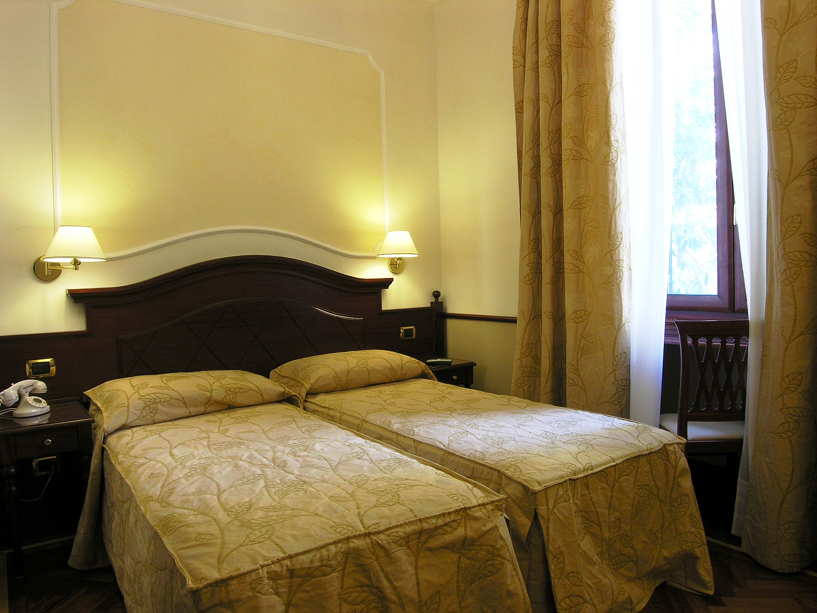 Double or Twin Standard