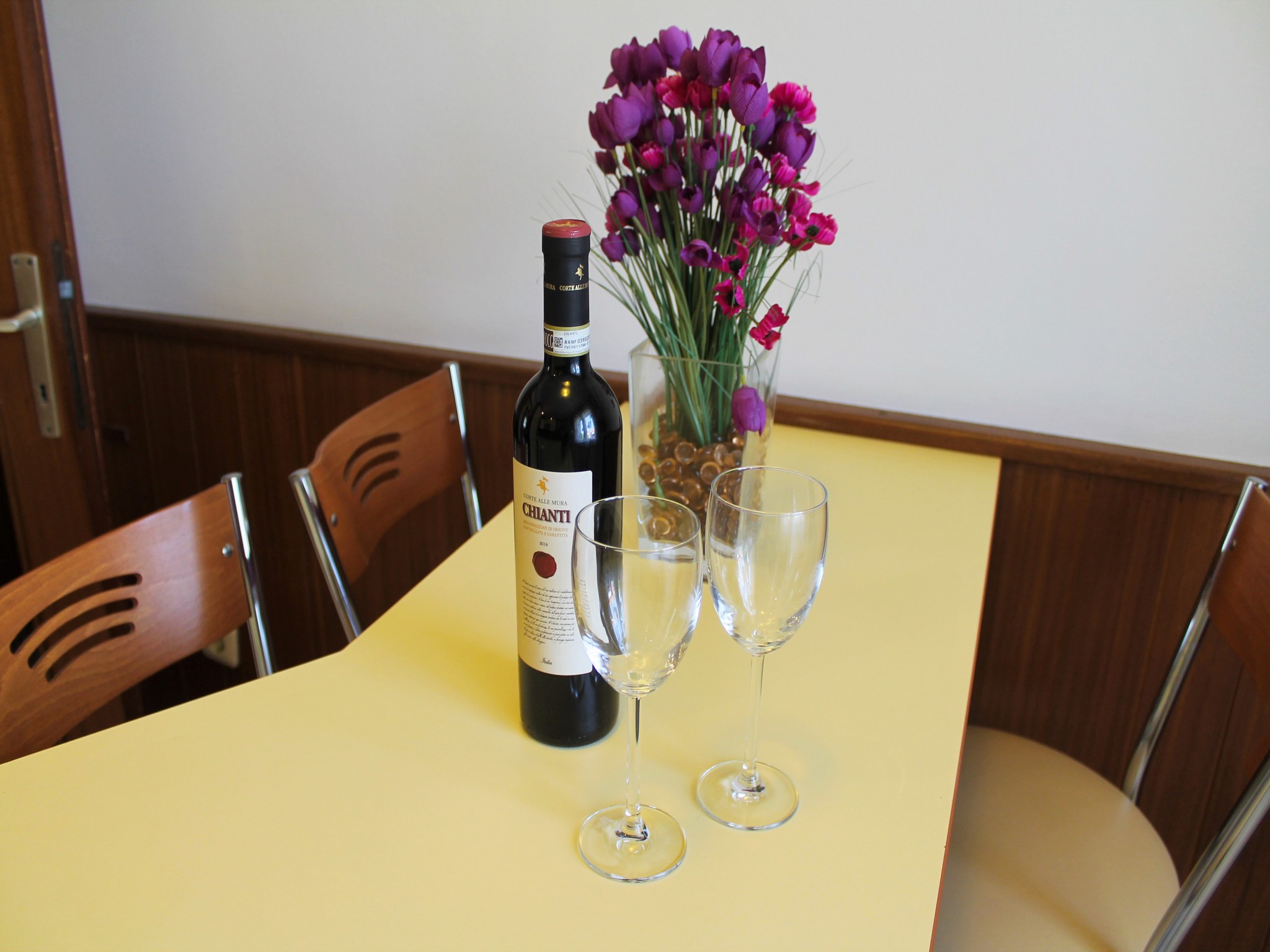 Apartment Capacity 6 Two Bedrooms