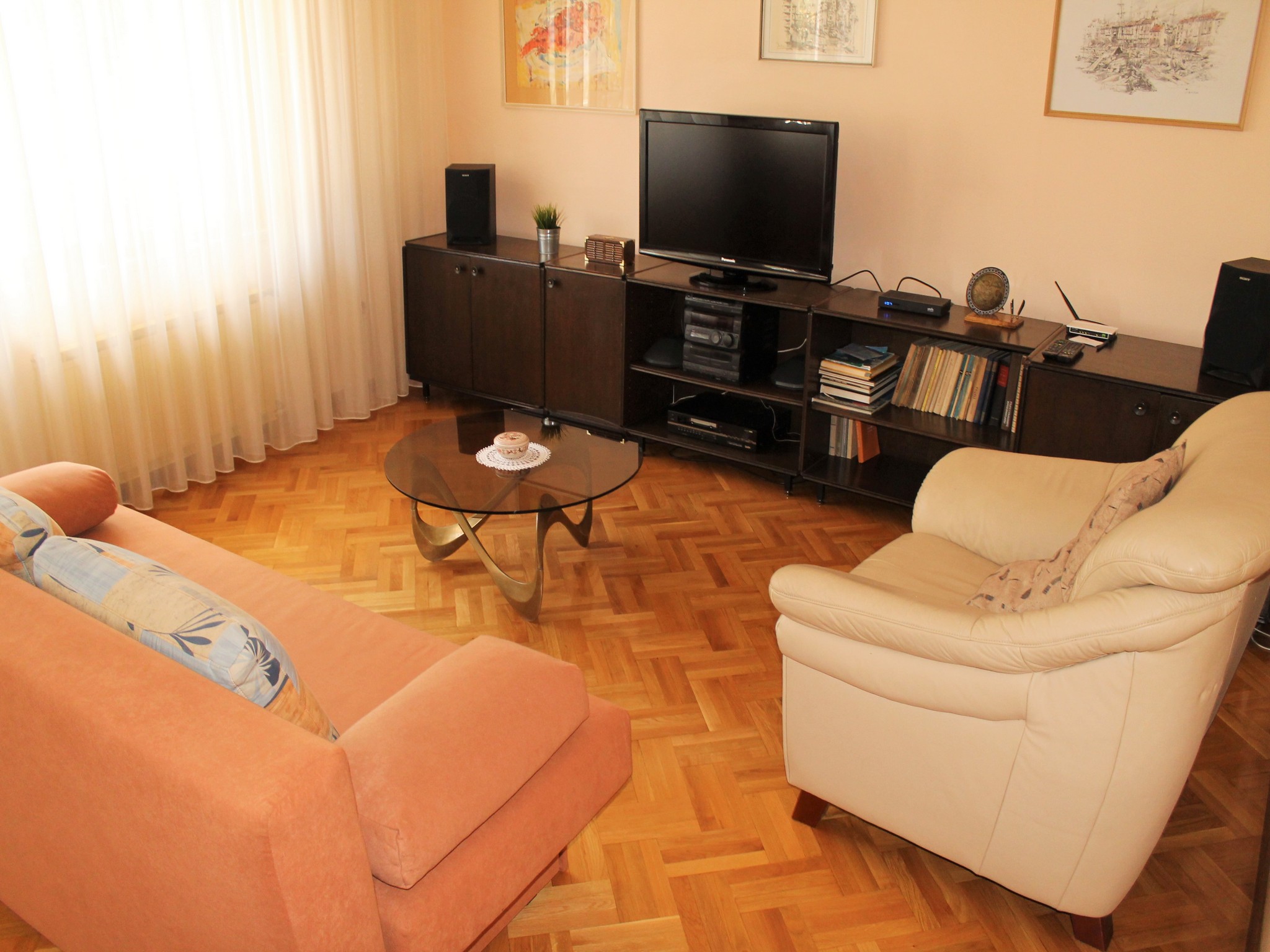 Apartment Capacity 6 Two Bedrooms