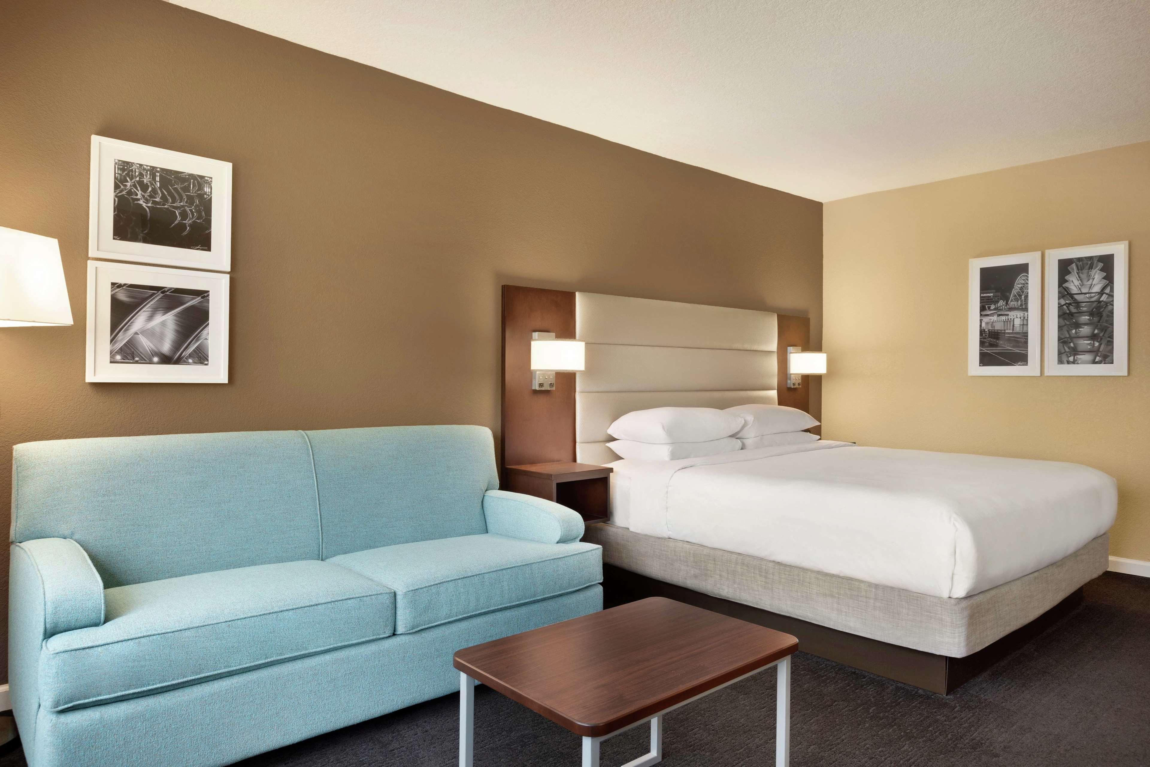 Room King Bed Non Smoking