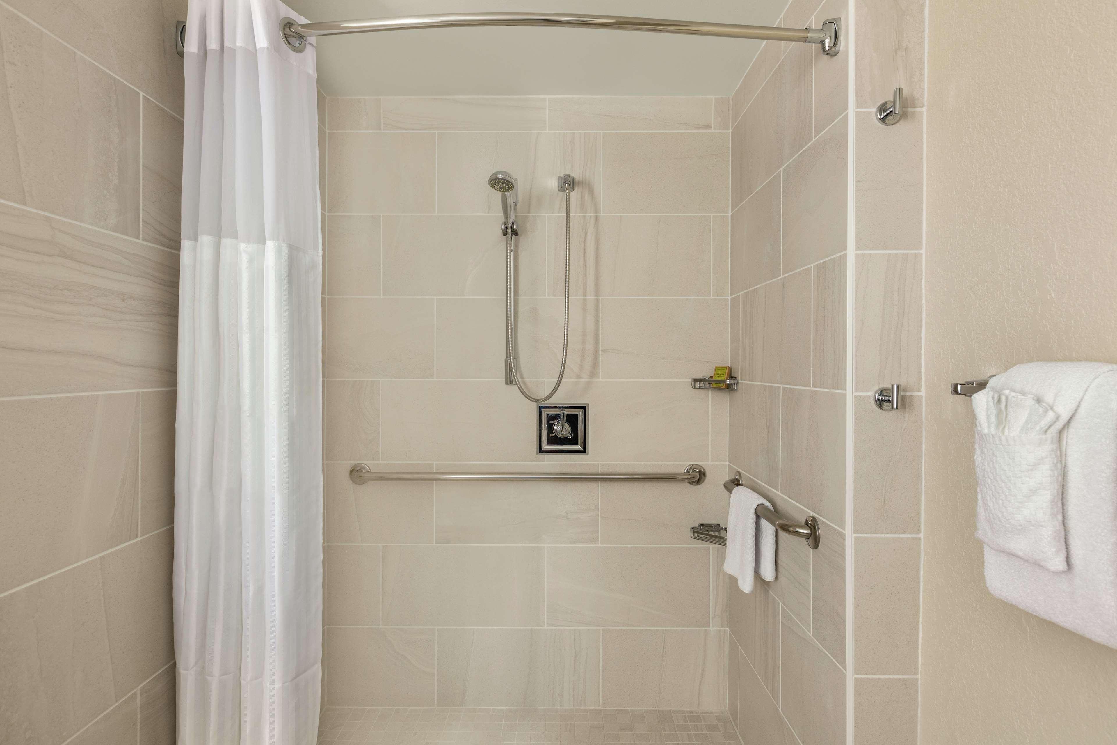 Twin Accessible-two Queen Beds