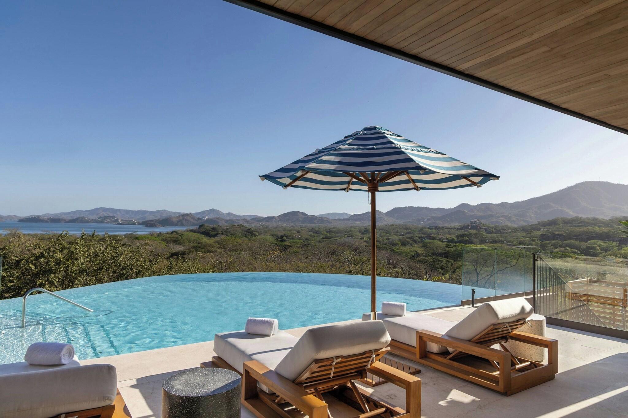 Room Four Bedrooms with Private Pool