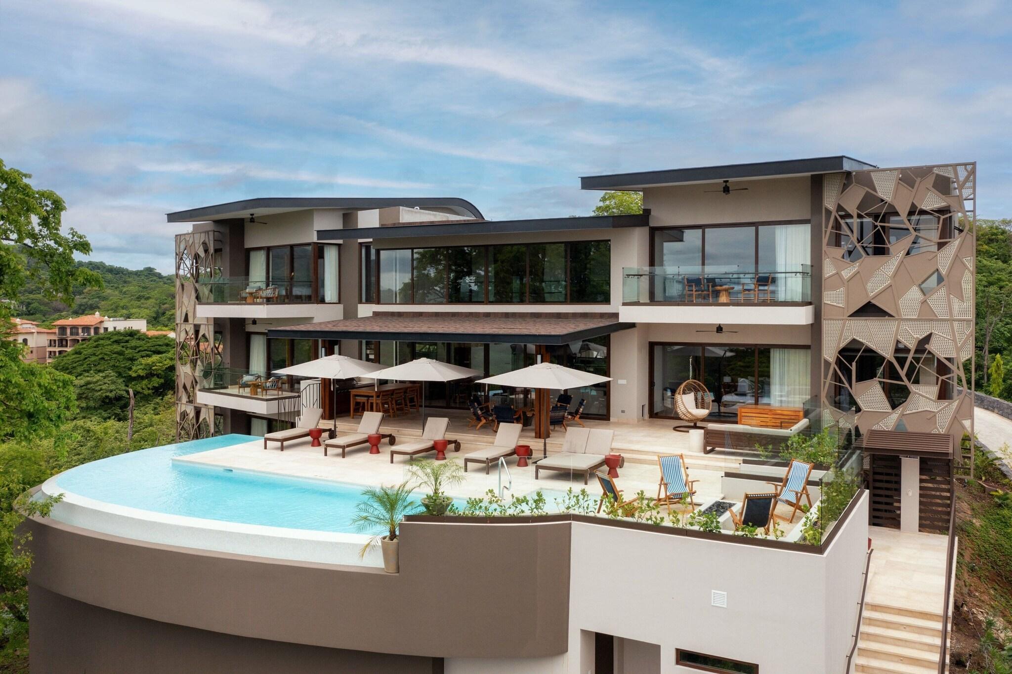 Room Five Bedrooms with Private Pool