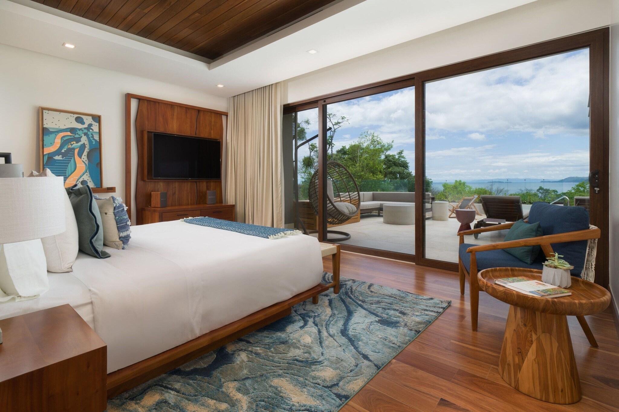 Room Five Bedrooms with Private Pool