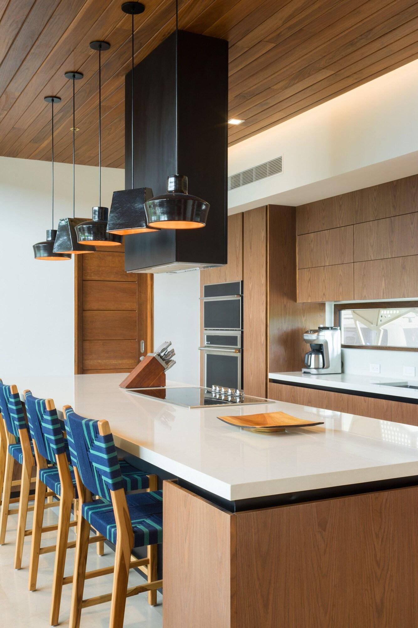 Room Five Bedrooms with Private Pool