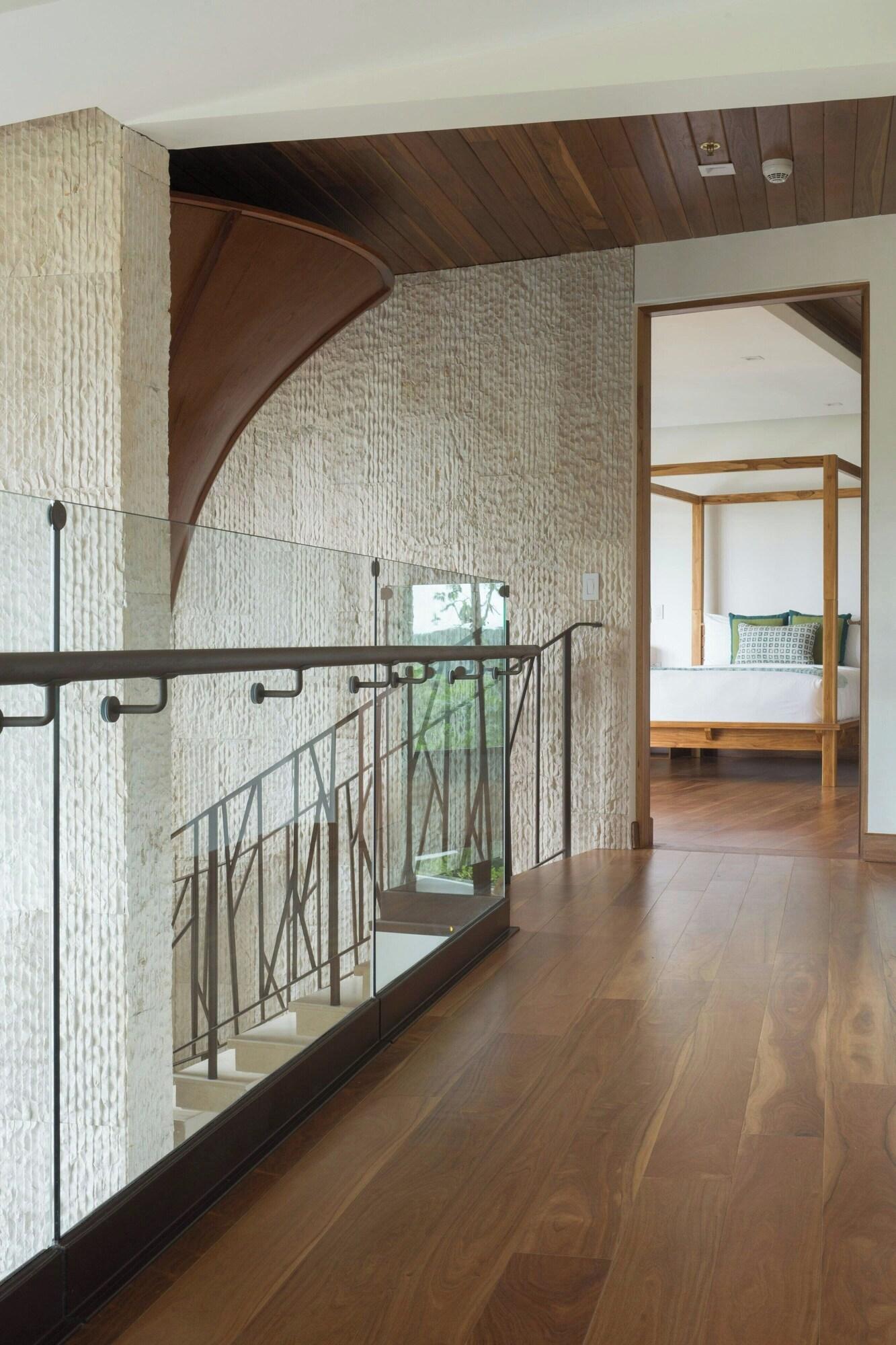 Room Five Bedrooms with Private Pool