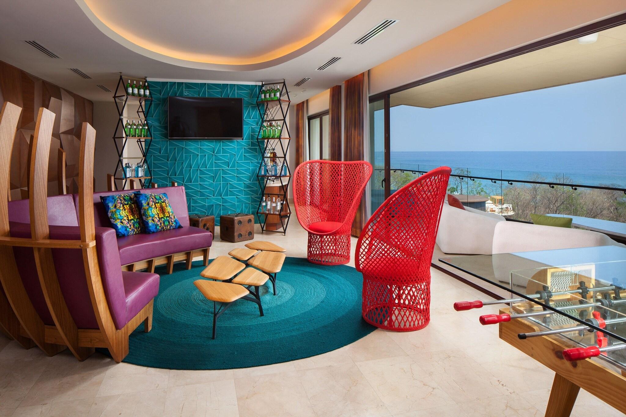 Suite Ocean View with Balcony