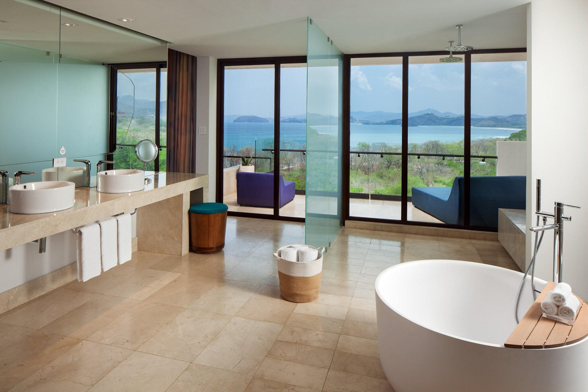Suite Ocean View with Balcony