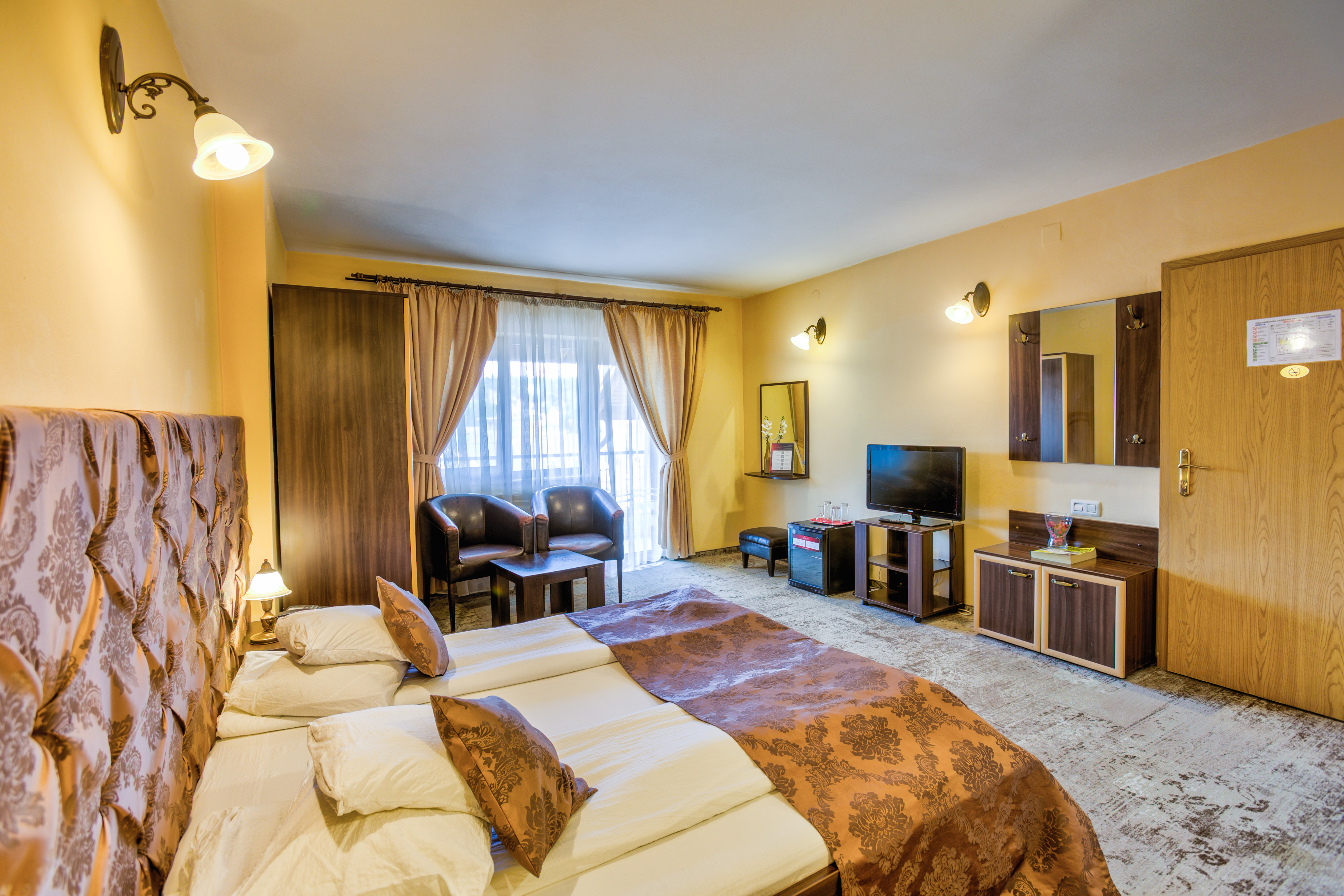 Apartment Capacity 3