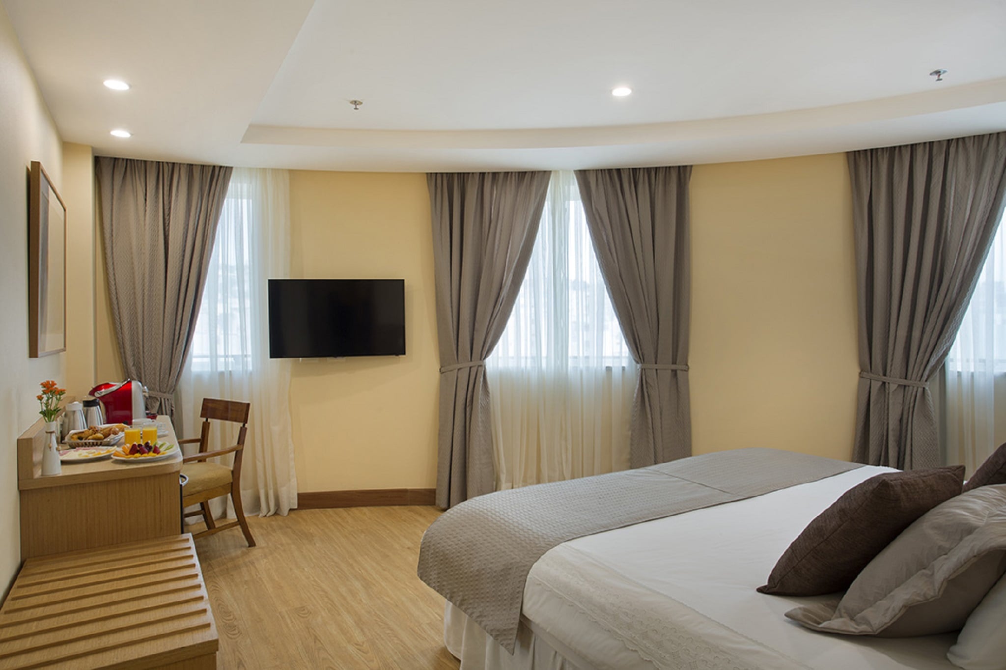 Single Executive Superior