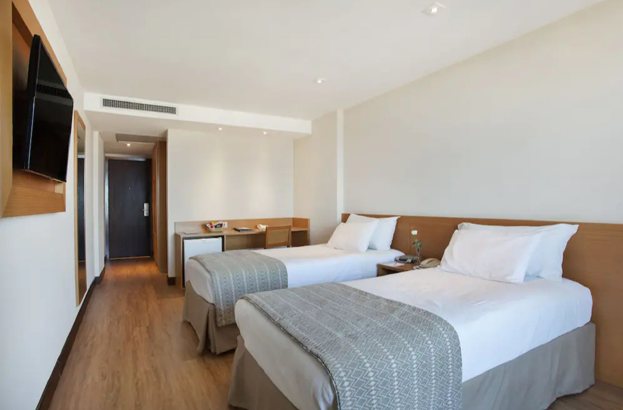 Triple Executive Superior