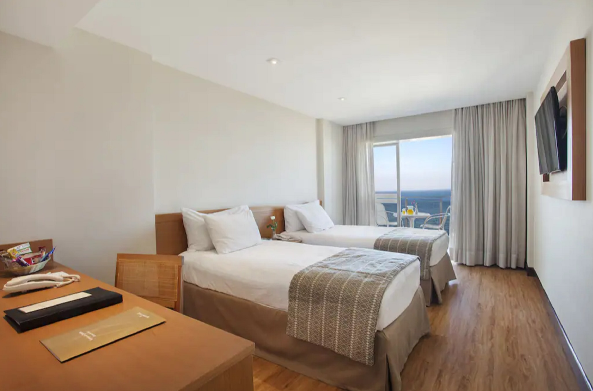 Twin Executive Superior