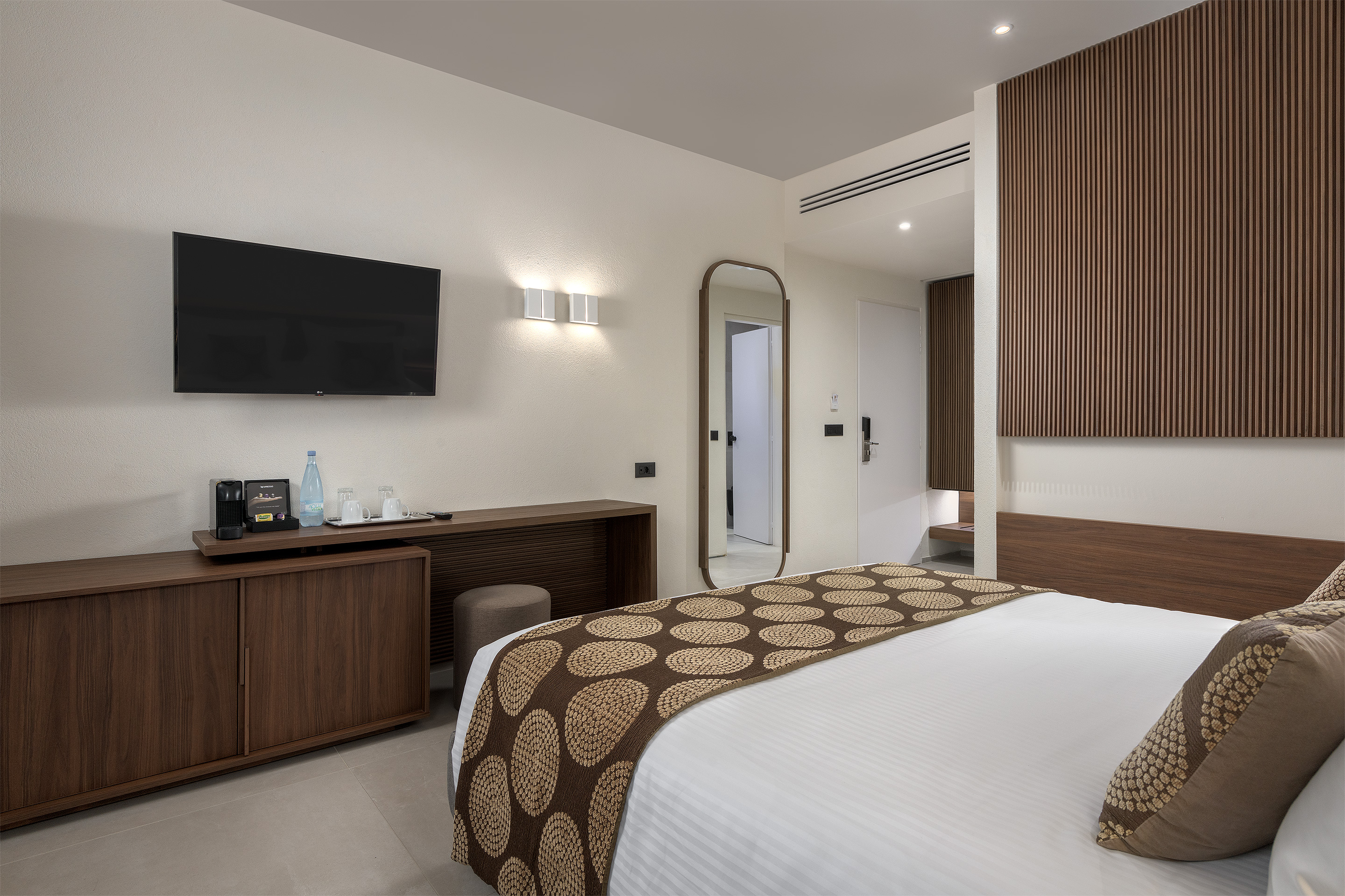 Double Deluxe One Bed