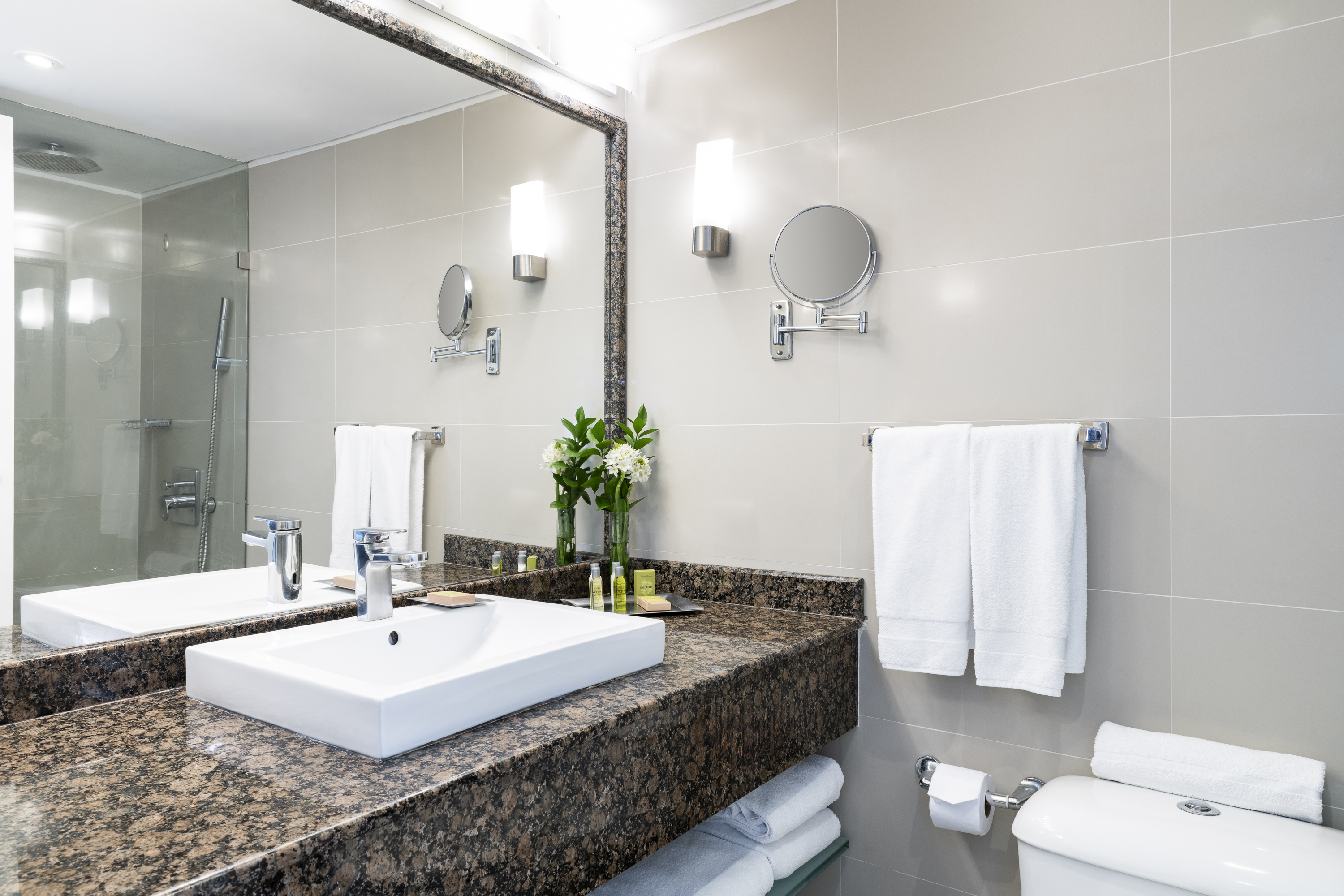 Double Ocean View Two Queen Beds