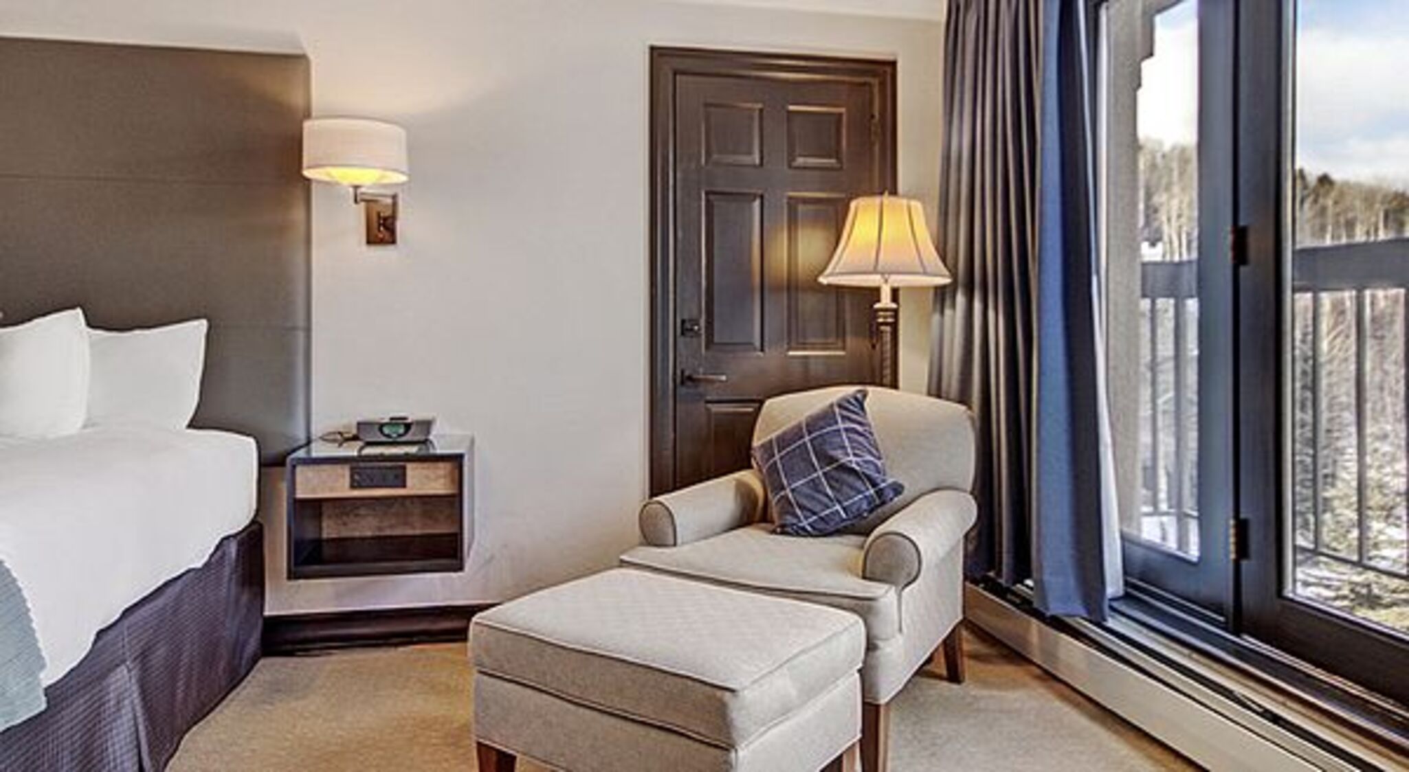 Double Deluxe King Bed