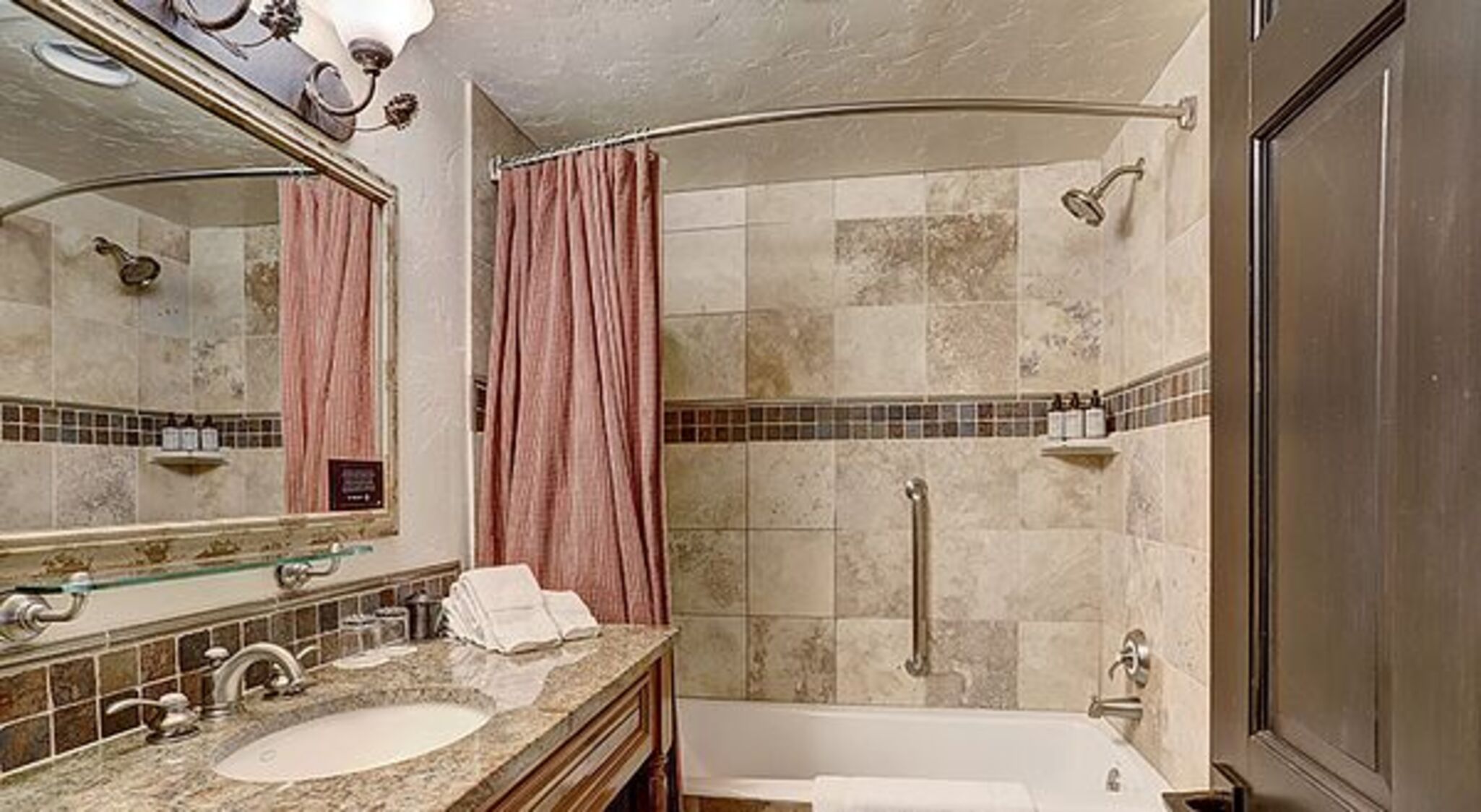 Double Superior Queen Bed