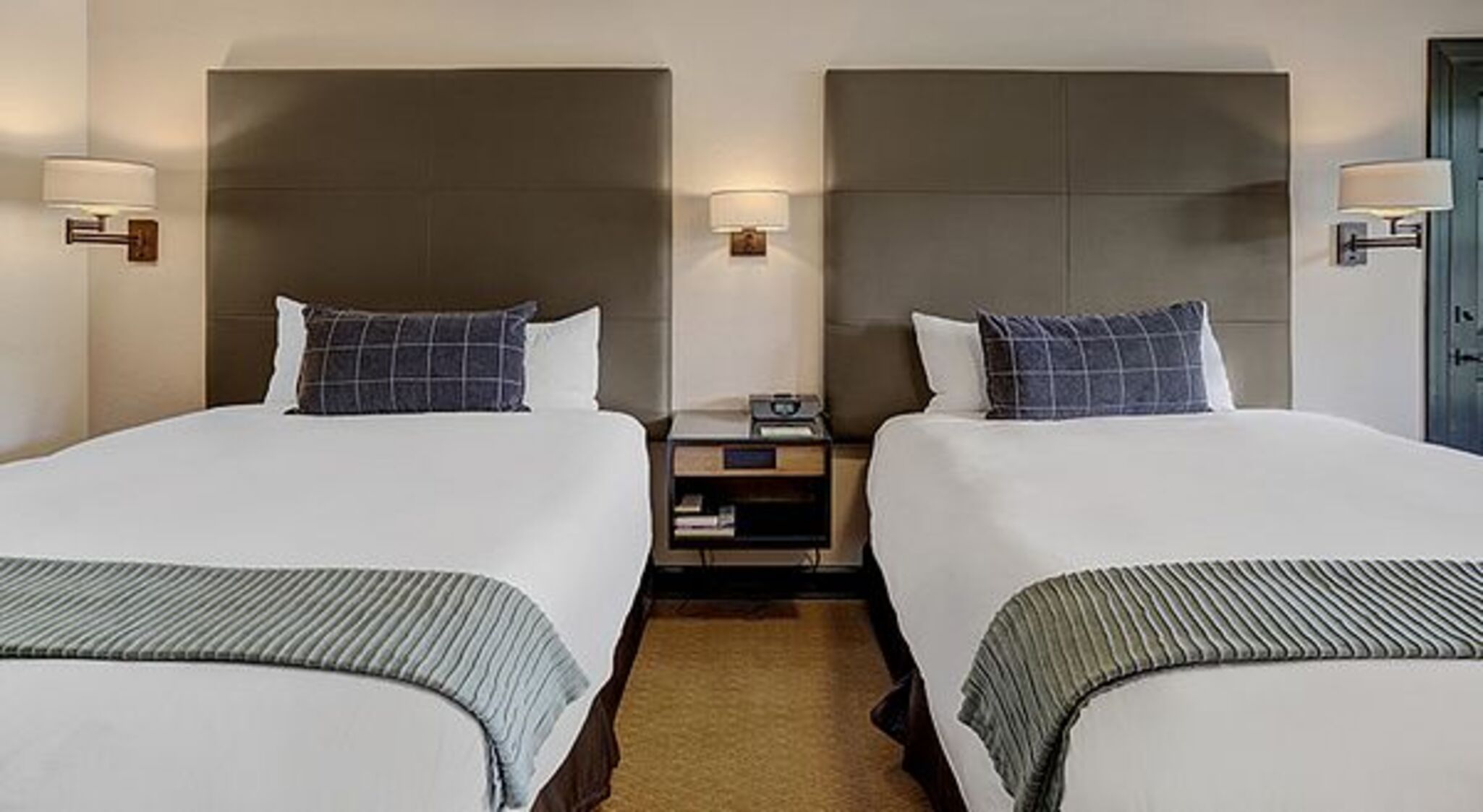 Double Superior Queen Bed