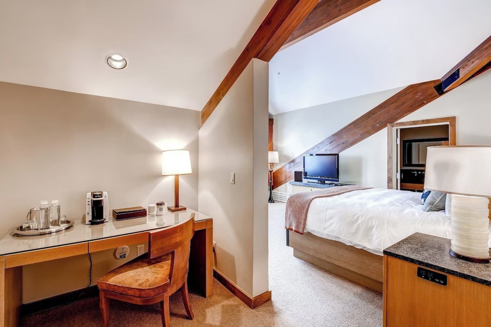 Double Deluxe King Bed