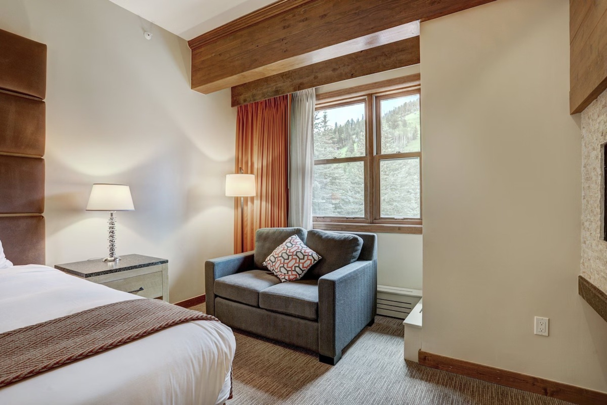 Double Superior King Bed