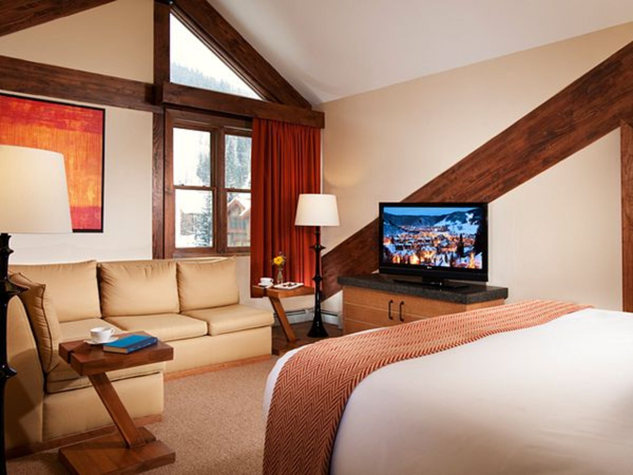 Double Deluxe King Bed