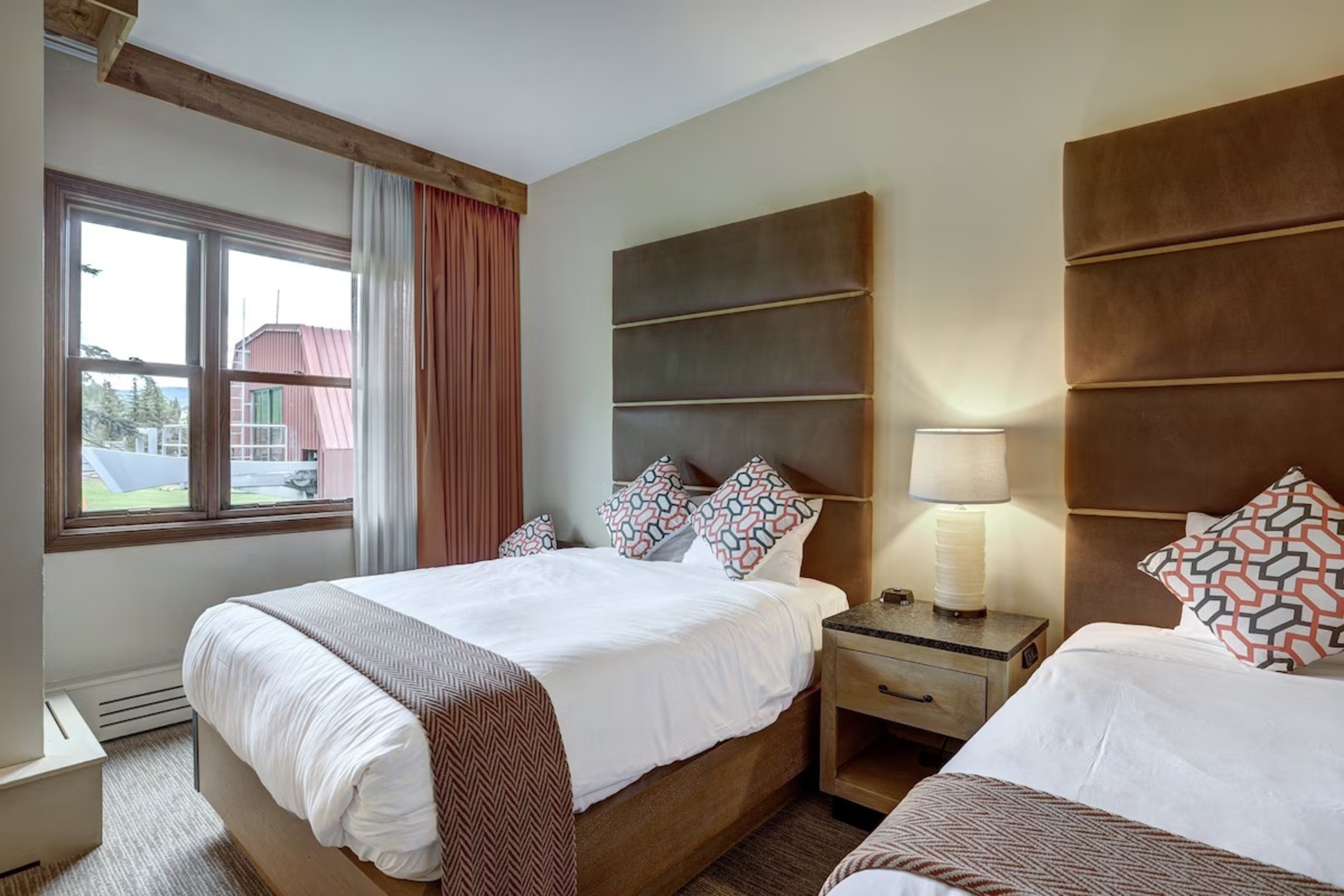 Double Superior Queen Bed