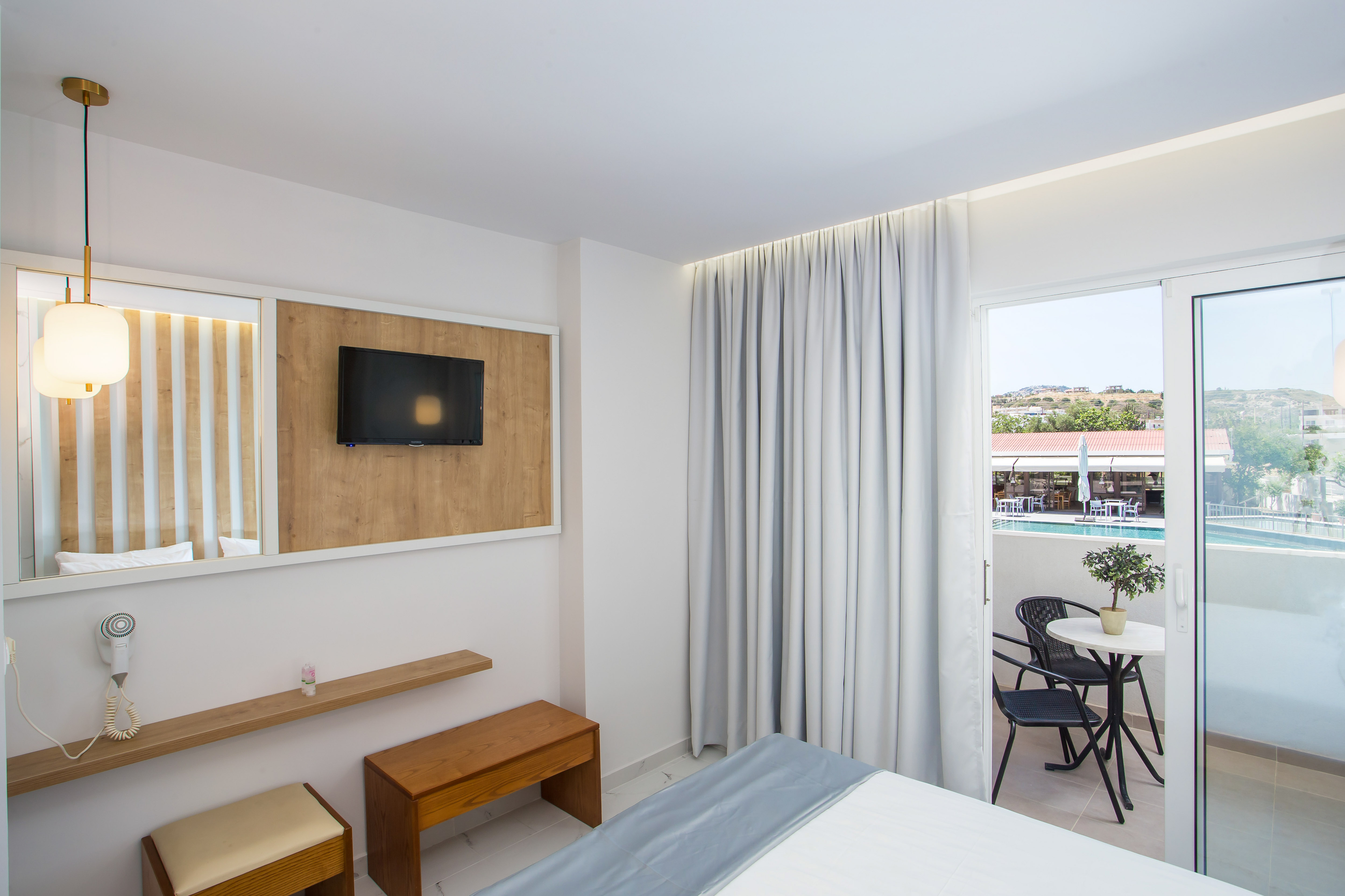 Double or Twin Standard