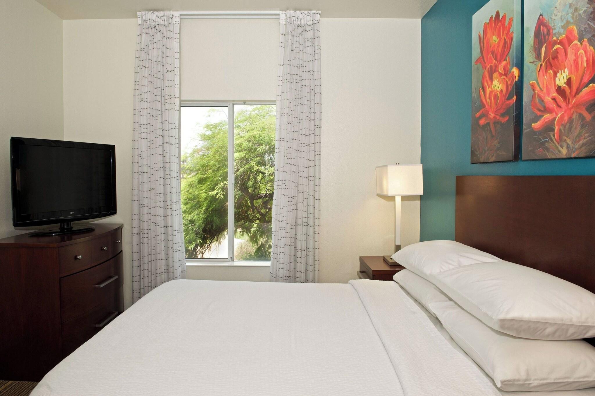 Studio King Size Bed