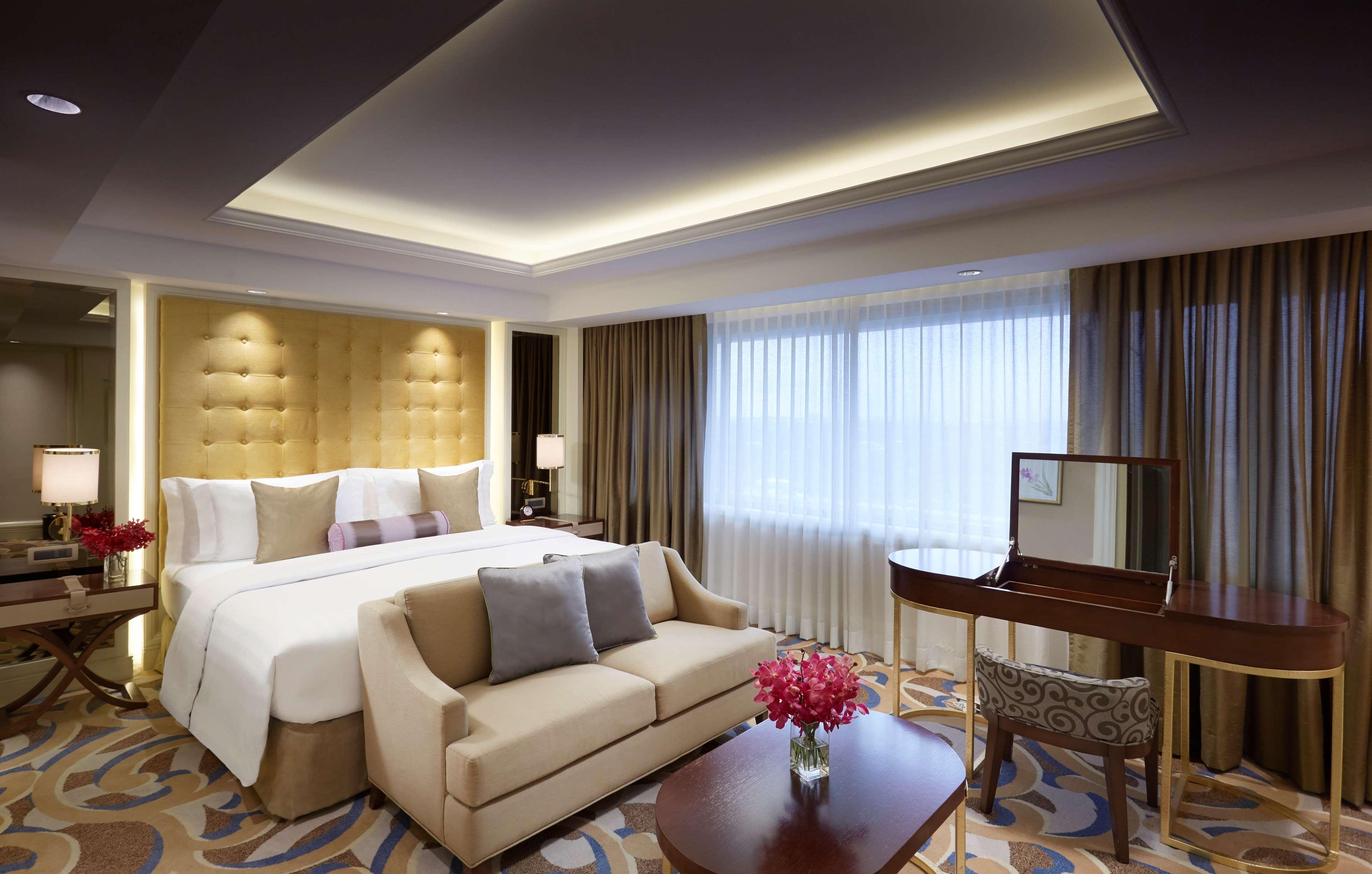 Double Premier King Bed