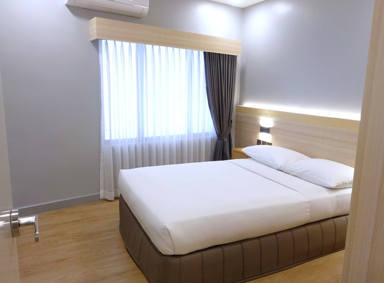 Suite Three Bedrooms Two Bathrooms