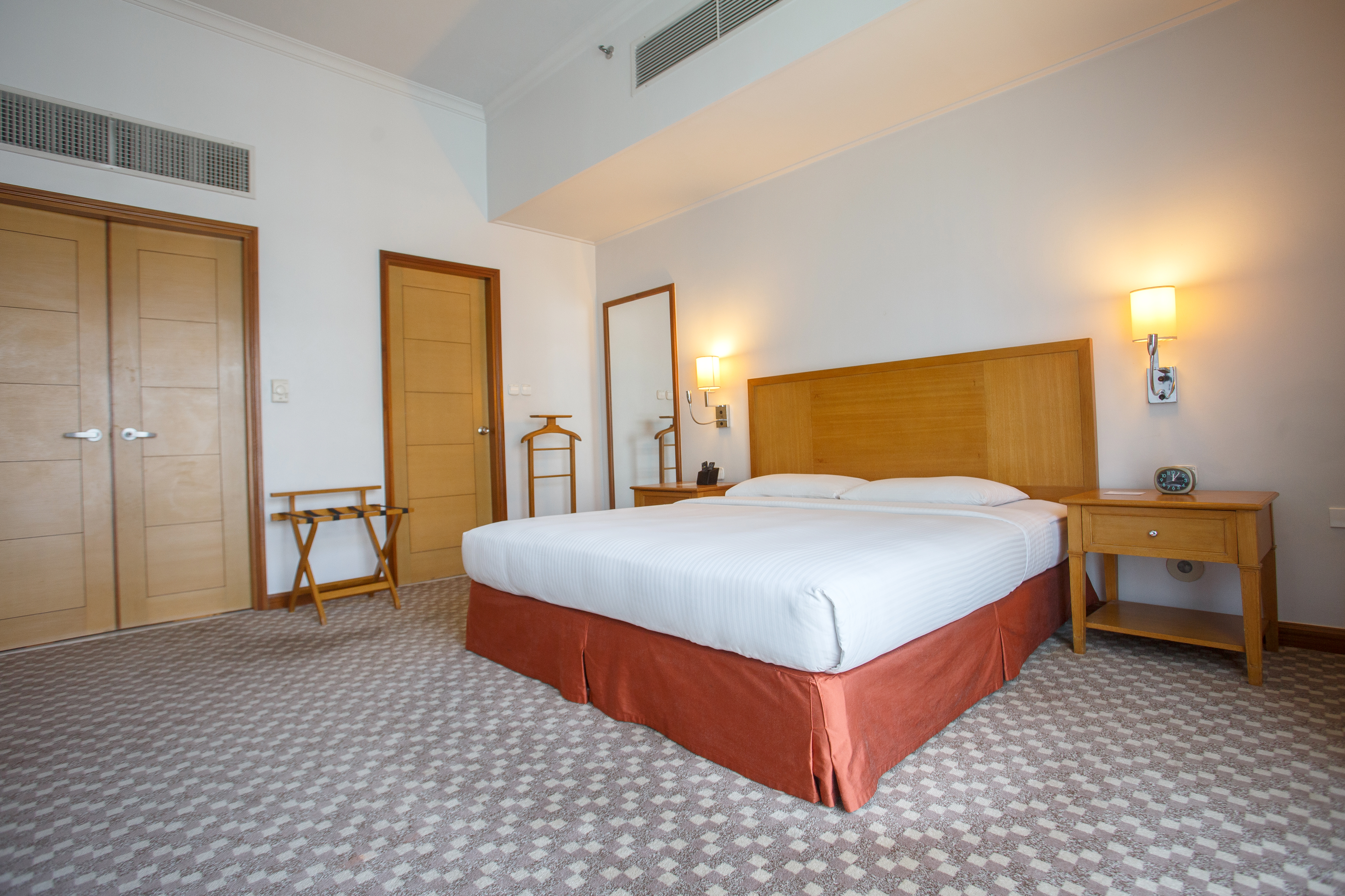 Double or Twin Deluxe with Kitchenette