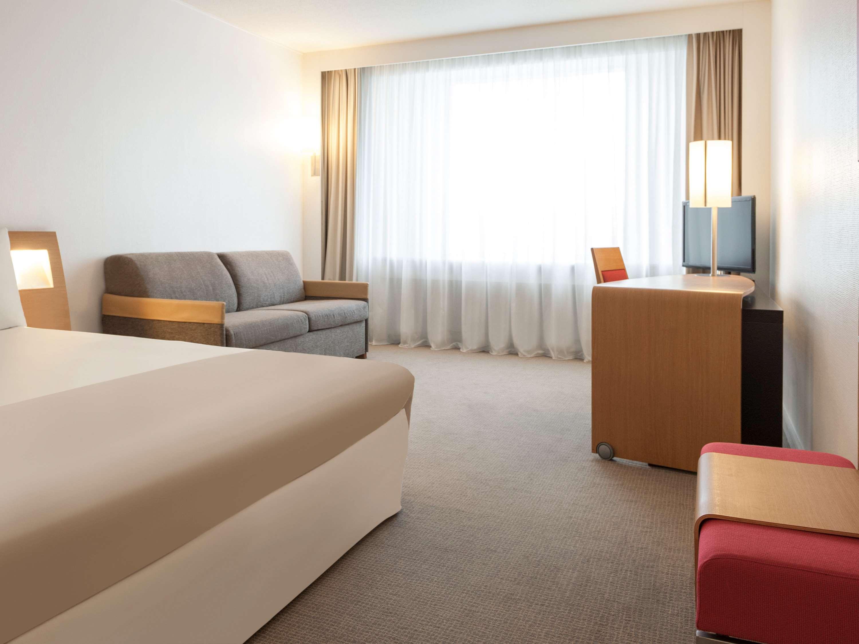 Double Executive Queen Bed