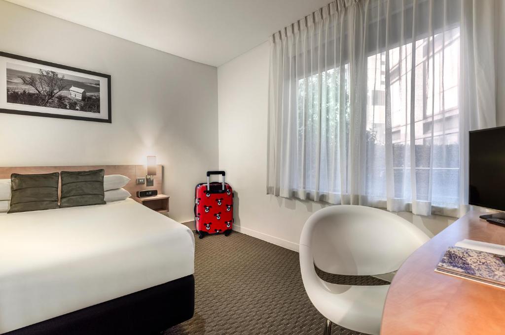 Double Queen Size Bed