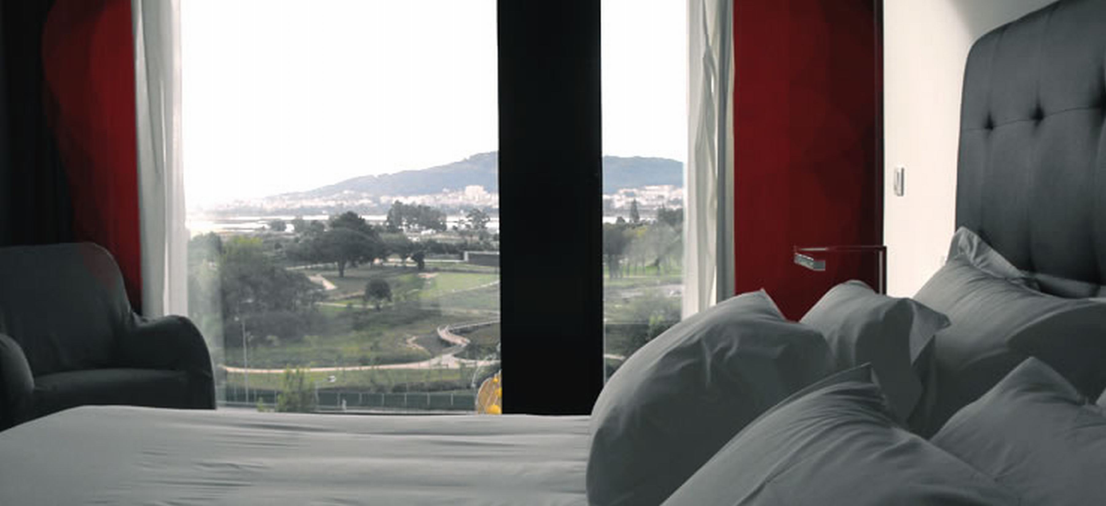 Double or Twin Mountain View