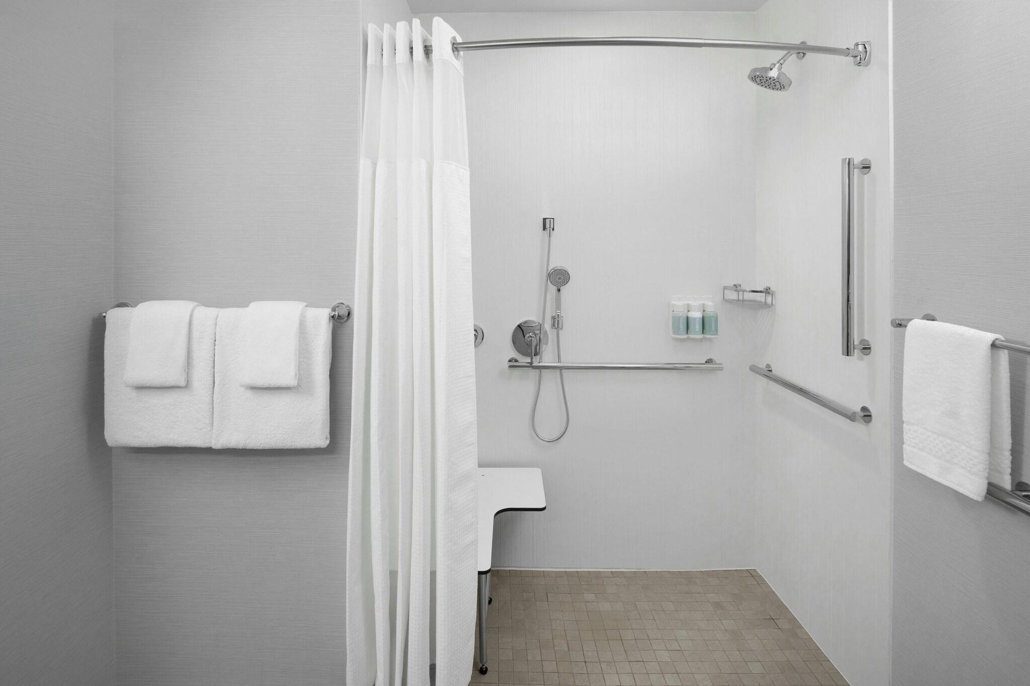 Quadruple Accessible-two Queen Beds