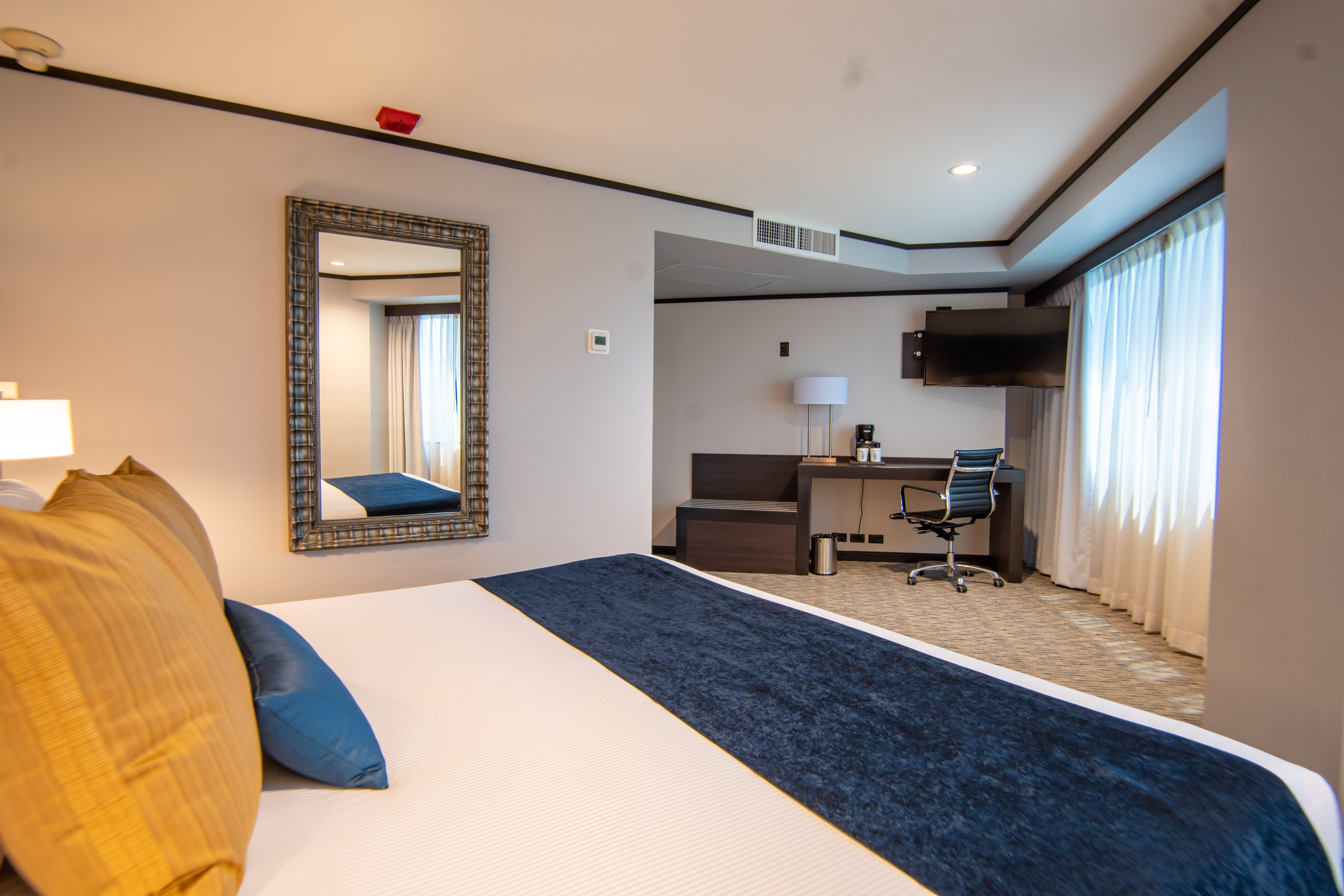 Double Club King Bed