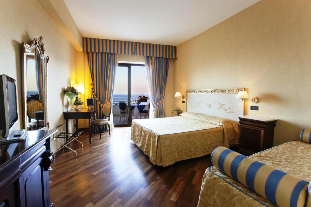 Double or Twin Superior Sea View