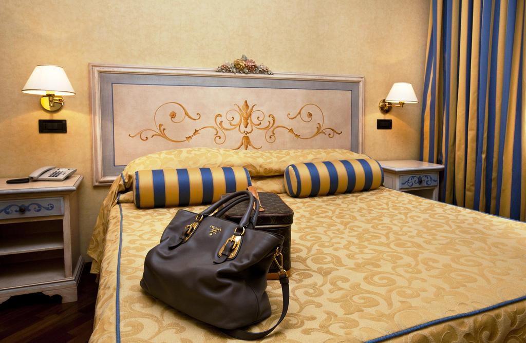 Double or Twin Standard