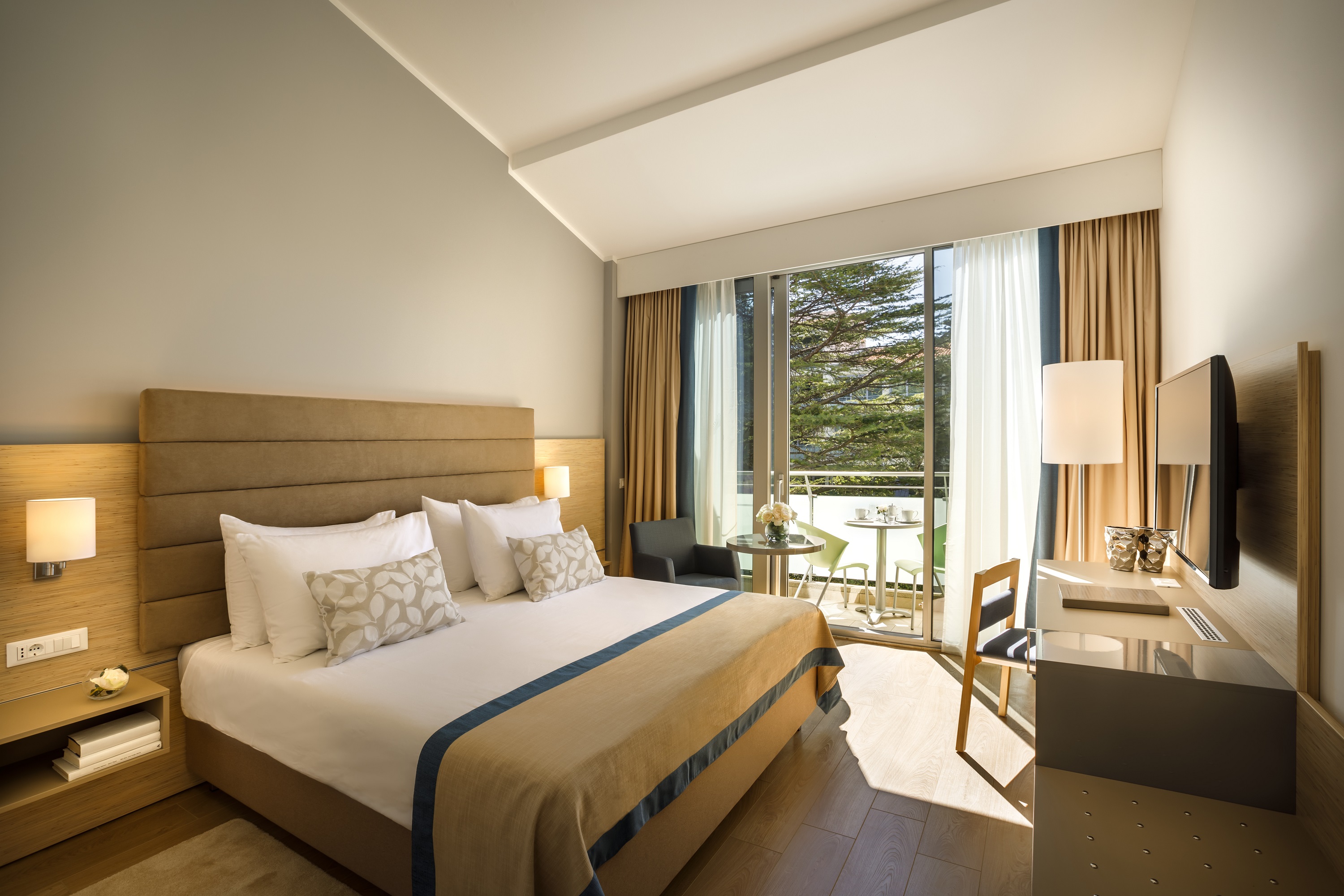 Twin Classic with Balcony